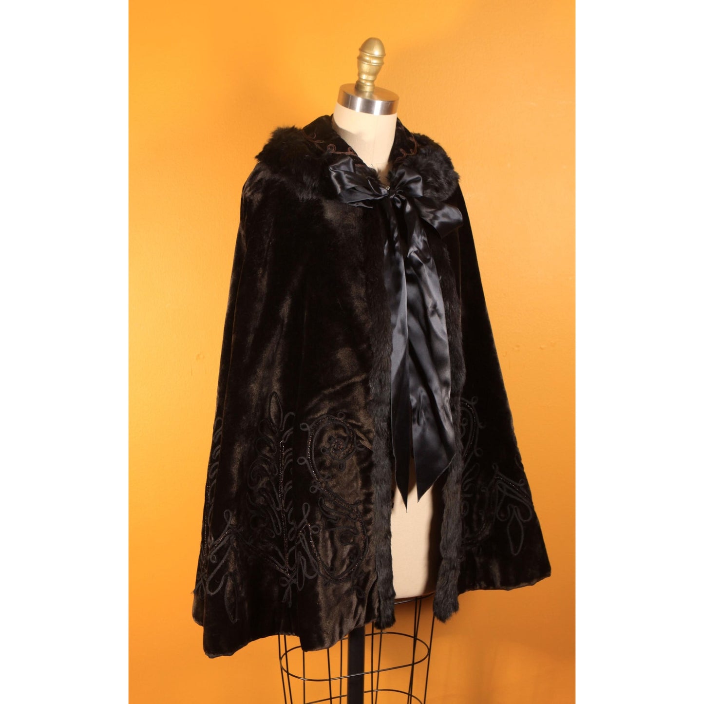Antique 1800s 1900s Victorian Brown and Black Soutache Fur Trim Cape