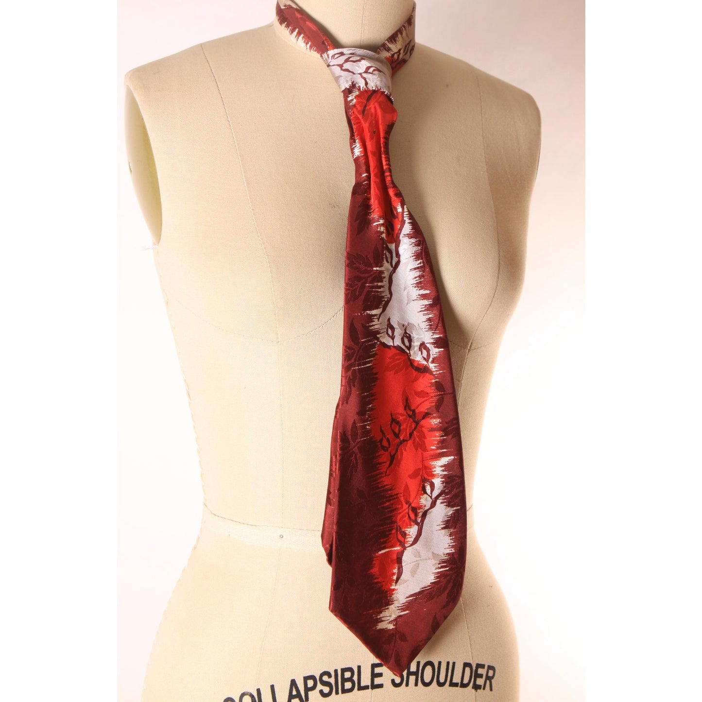 1950s Novelty Abstract Leaf Dark Red and Orange Red Mens Necktie Tie by Wilson Faultless