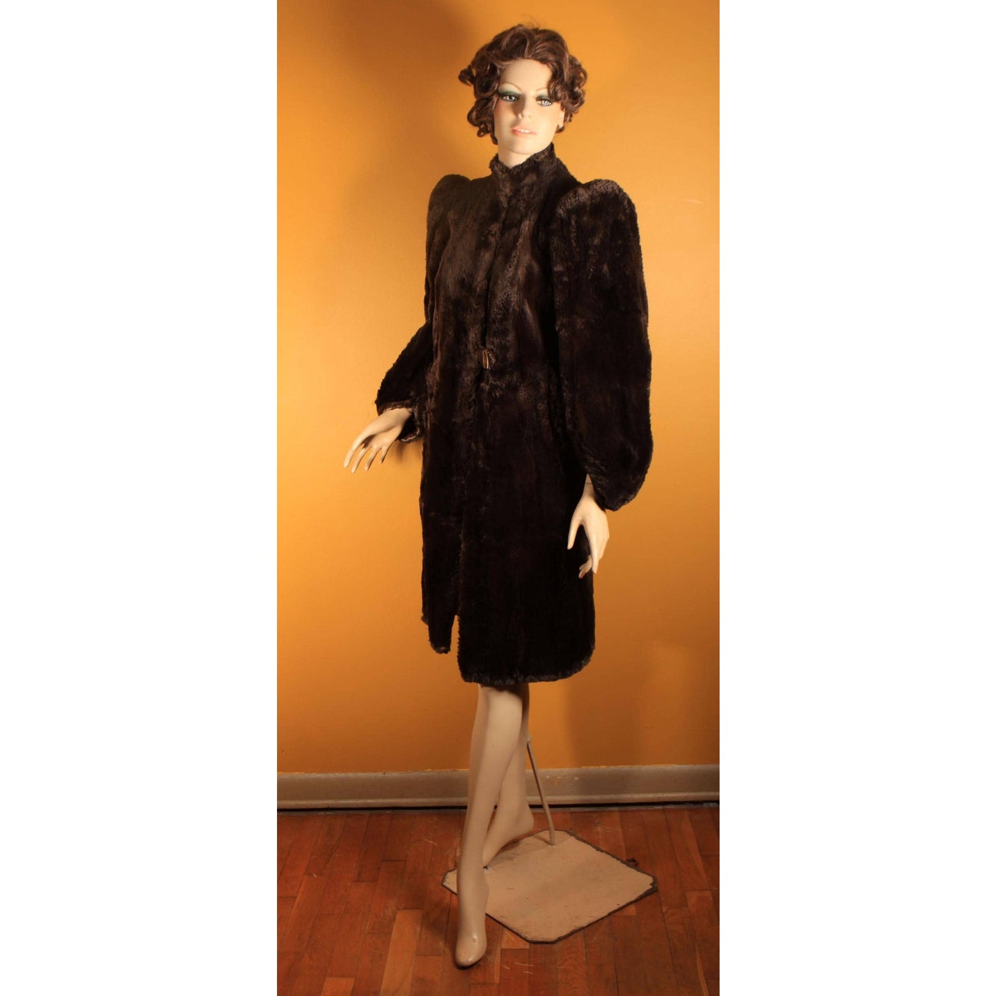 1940s Brown Sheared Beaver Fur Pointed Shoulder Coat -S