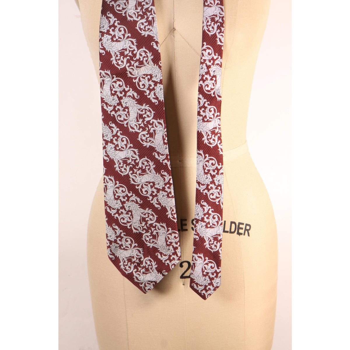 1970s Burgundy and Gray Novelty Lion Swirl Wide Necktie Tie by Marx by Damon