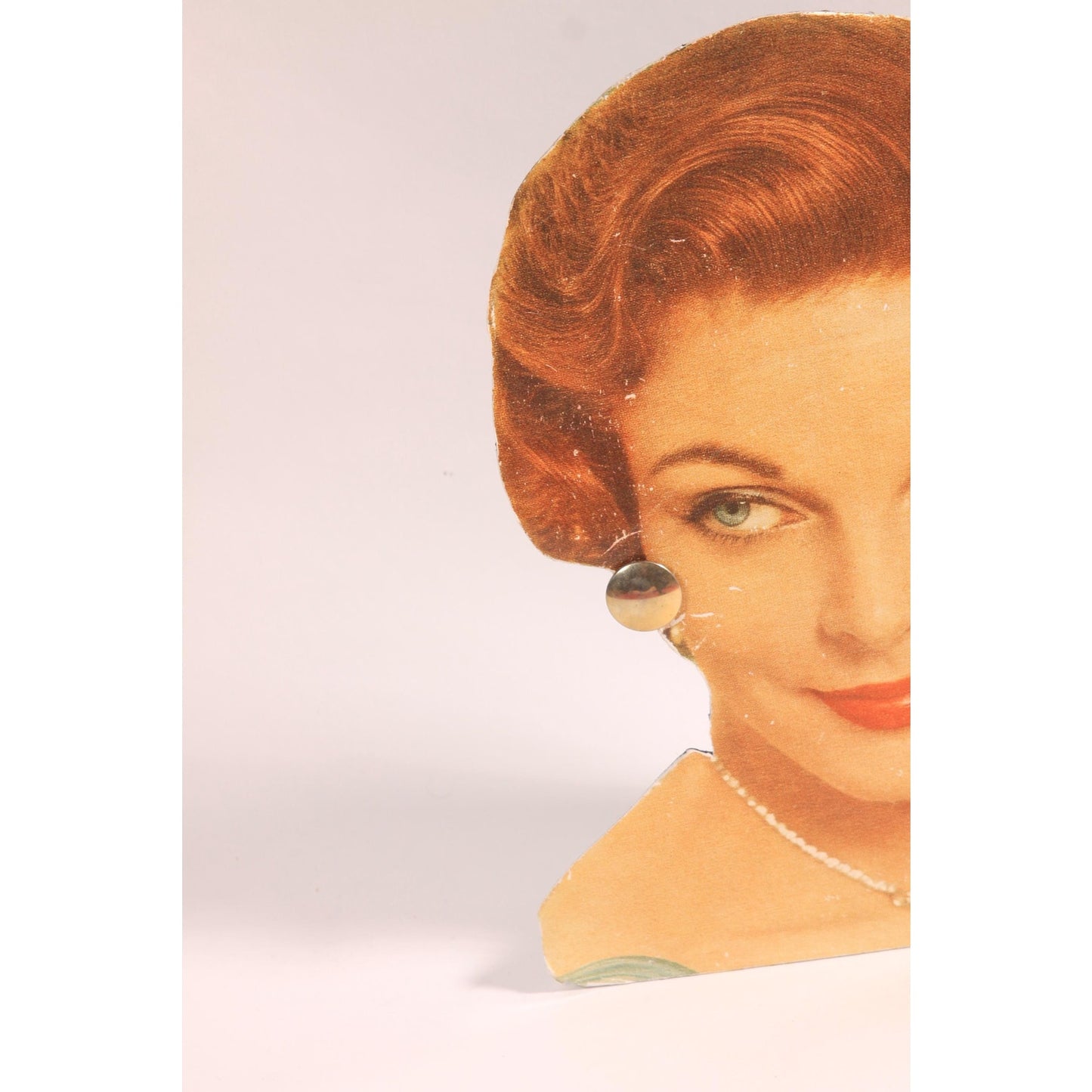 1950s Gold Tone Metal Circle Screw Back Earrings