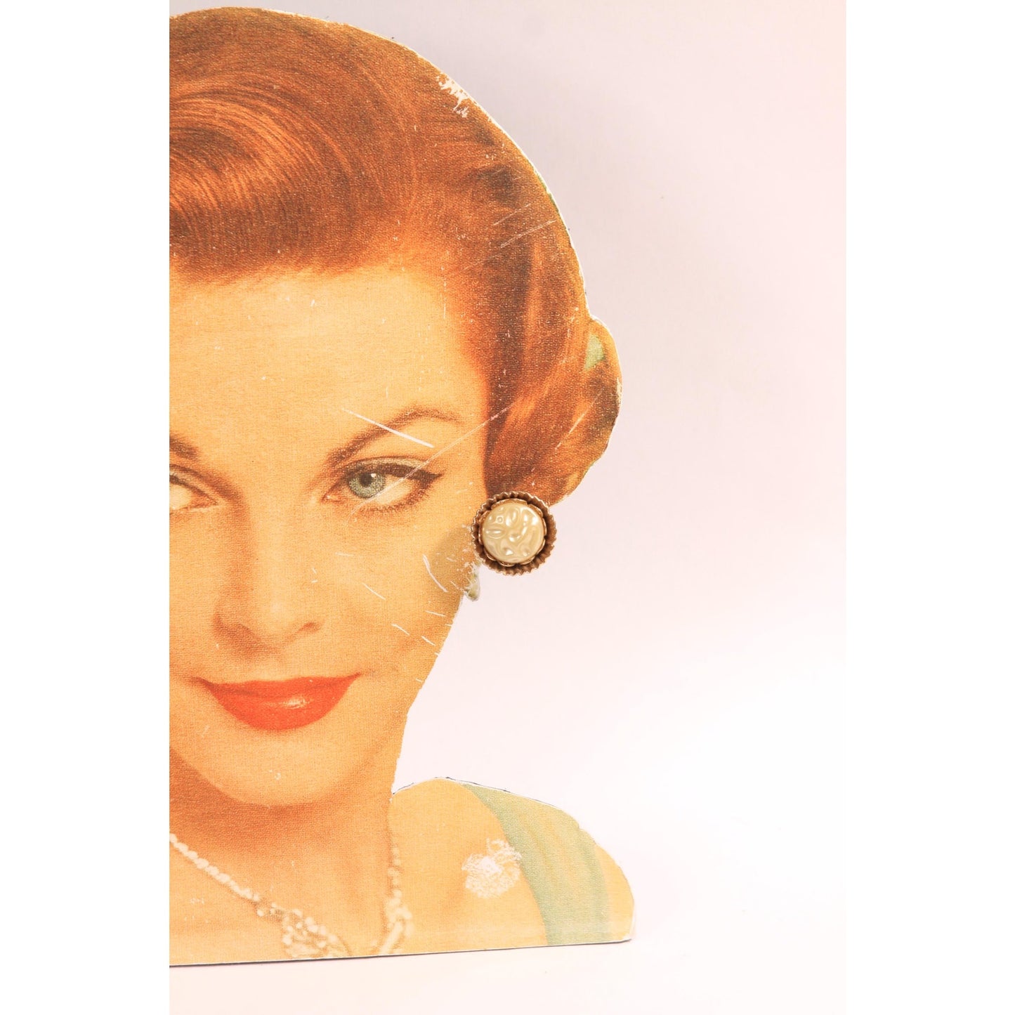 1950s Gold Tone Metal and Faux Pearl Circle Screw Back Earrings