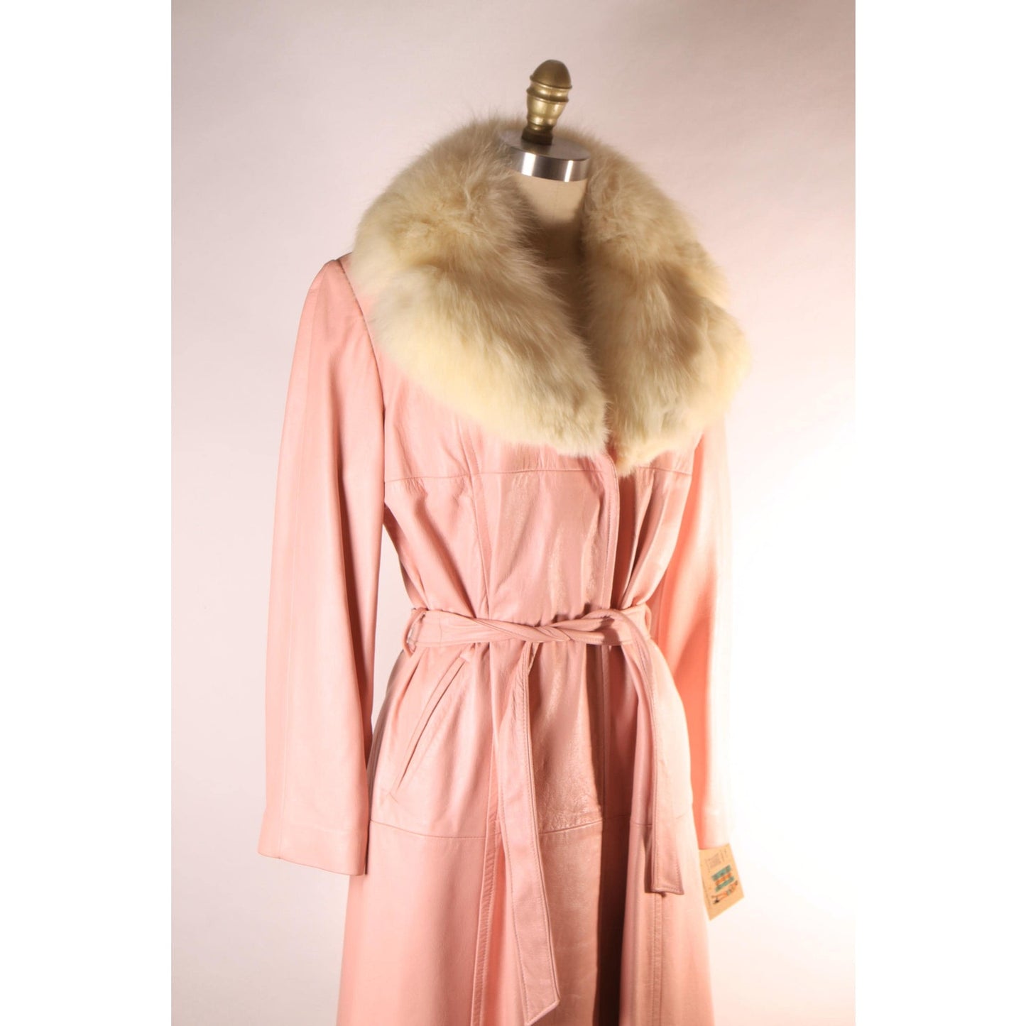 1970s Light Pink Leather Cream Fox Fur Collar Belted Trench Coat by New England Sportswear Company -L-XL