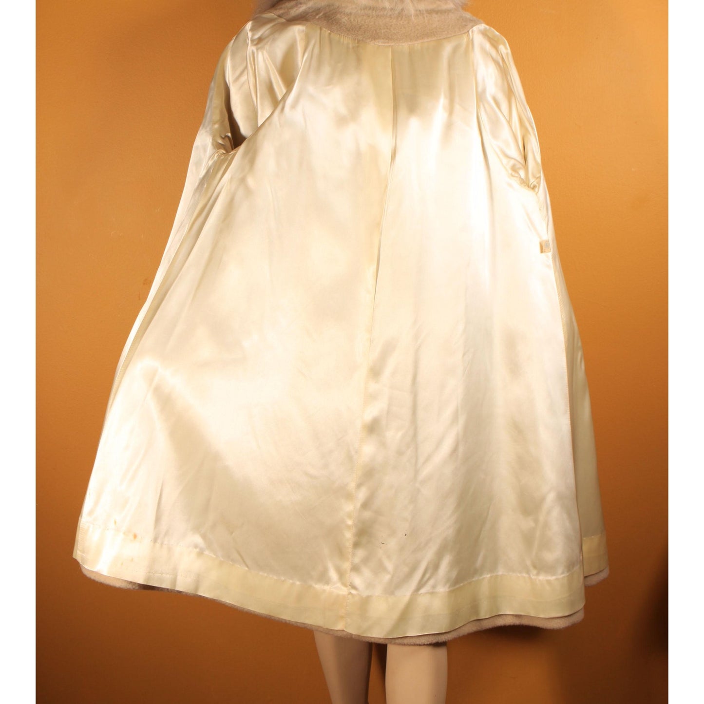1950s Cream Tan Bracelet Sleeve Fox Fur Collar Swing Coat by Marce Original -M-L