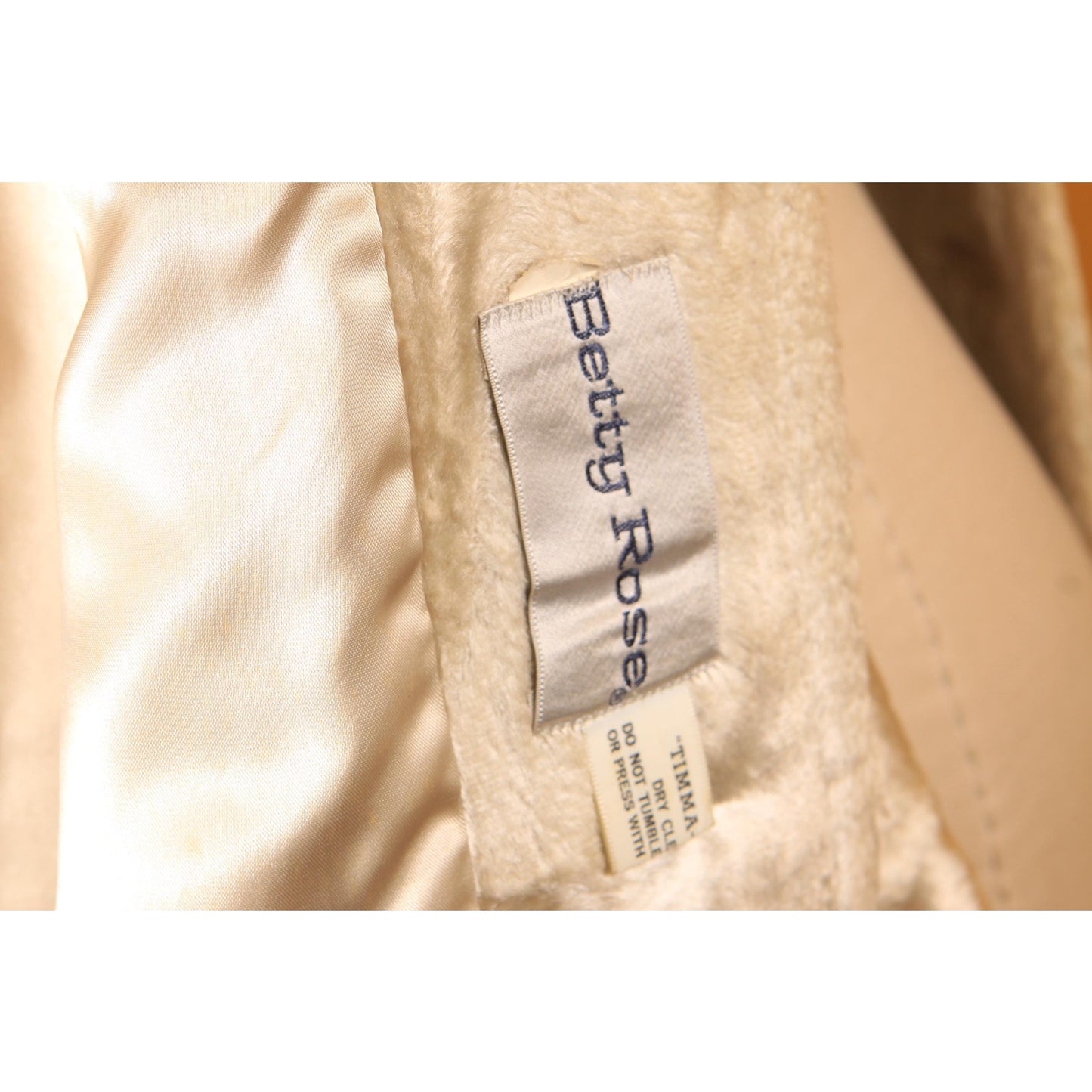 1960s Cream Off White Faux Fur Crushed Velvet Fitted Cape Coat by Betty Rose