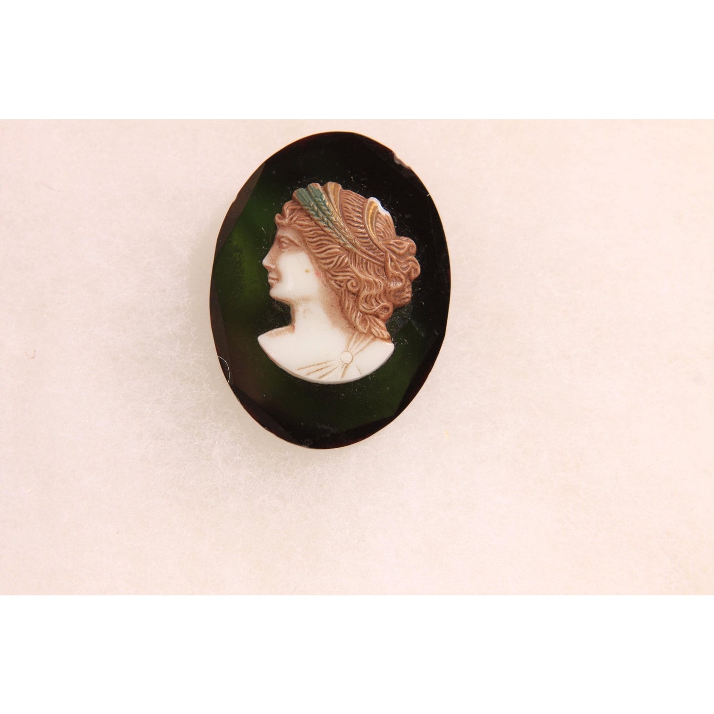 1930s 1940s Black, Cream and Brown Cameo Brooch