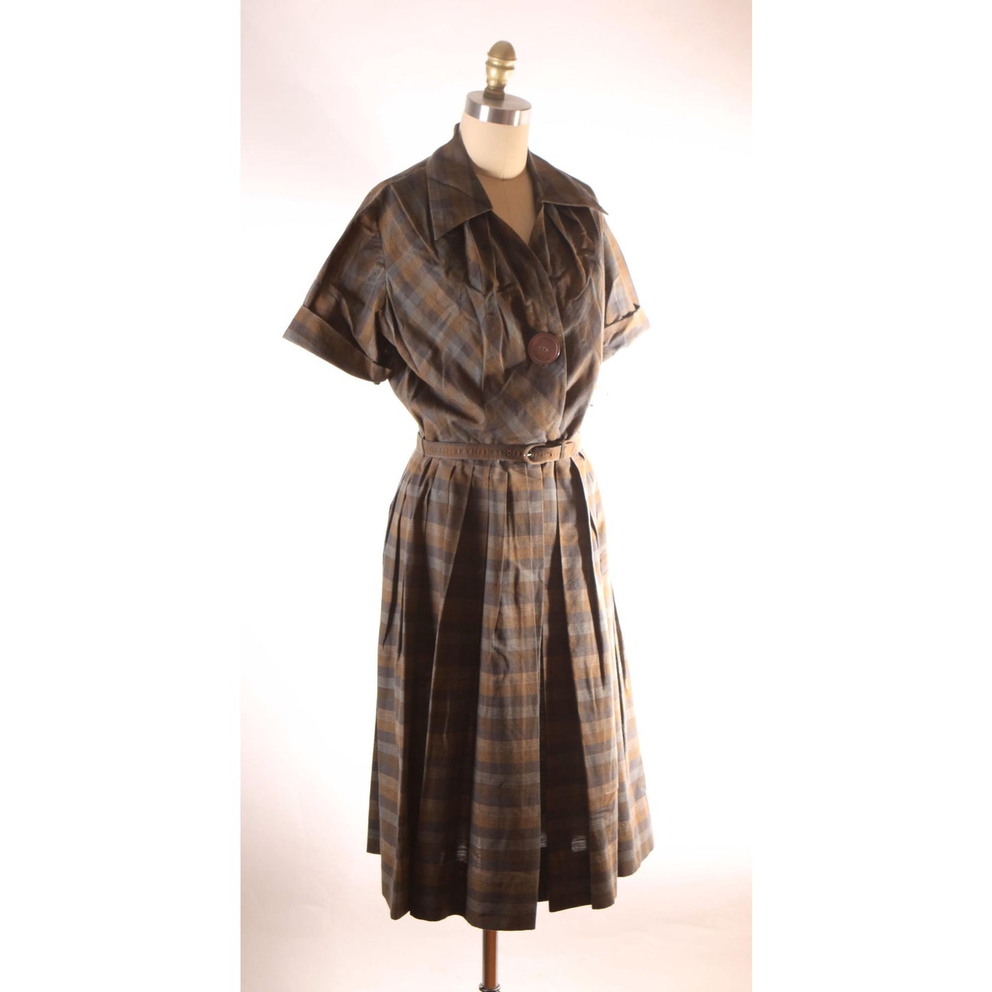 1950s Brown and Gray Plaid Oversized Button Short Sleeve Fit and Flare Belted Dress by Fashionmaker -M