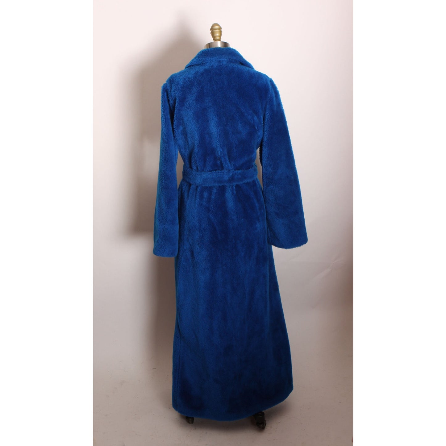 1970s Blue Fuzzy Faux Fur Look Long Sleeve Full Length Robe -M-L