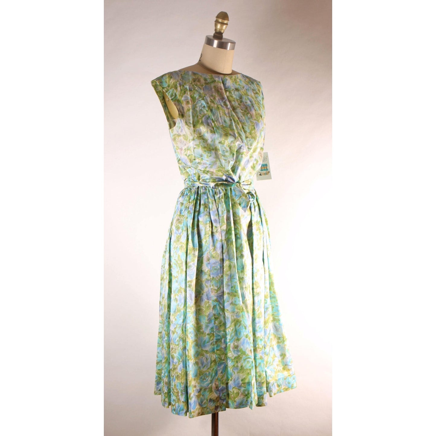1950s Blue and Green Floral Sleeveless Belted Flared Dress