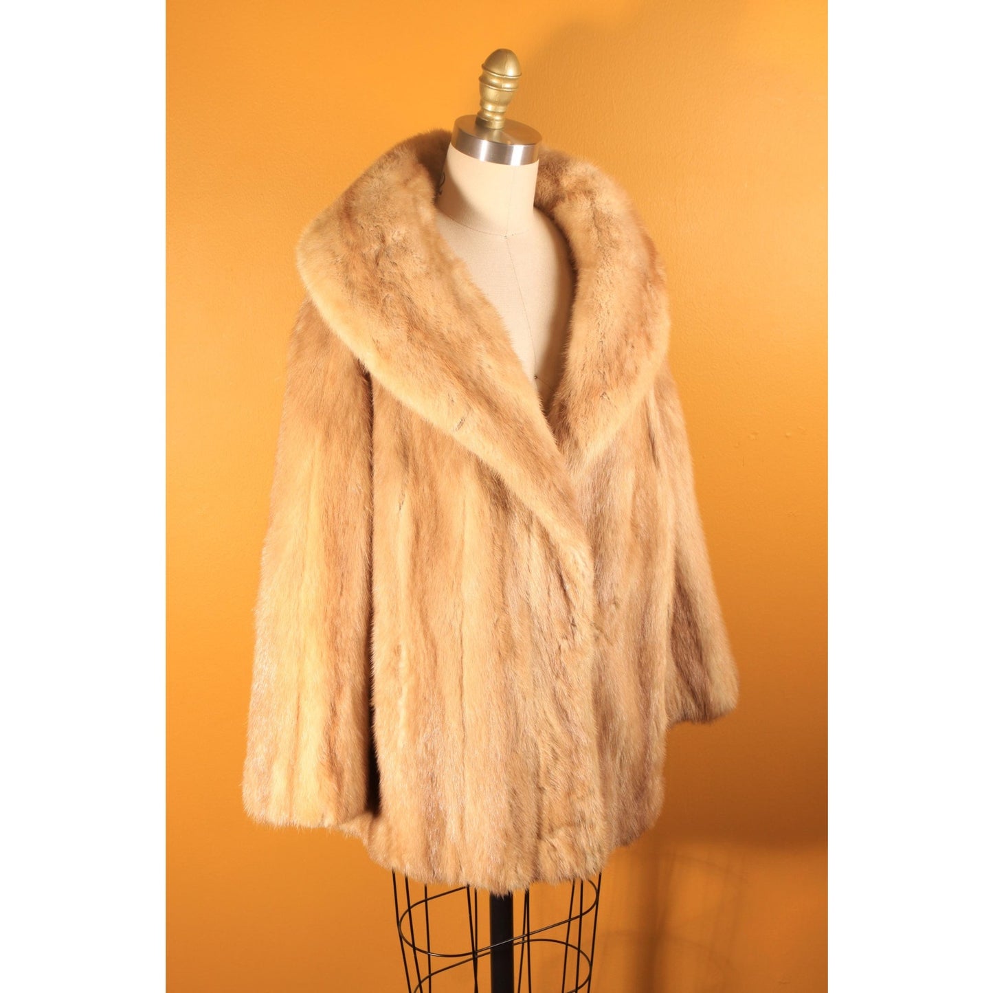 1950s Light Brown Long Sleeve Mink Fur Coat by McDaniel's -L-XL