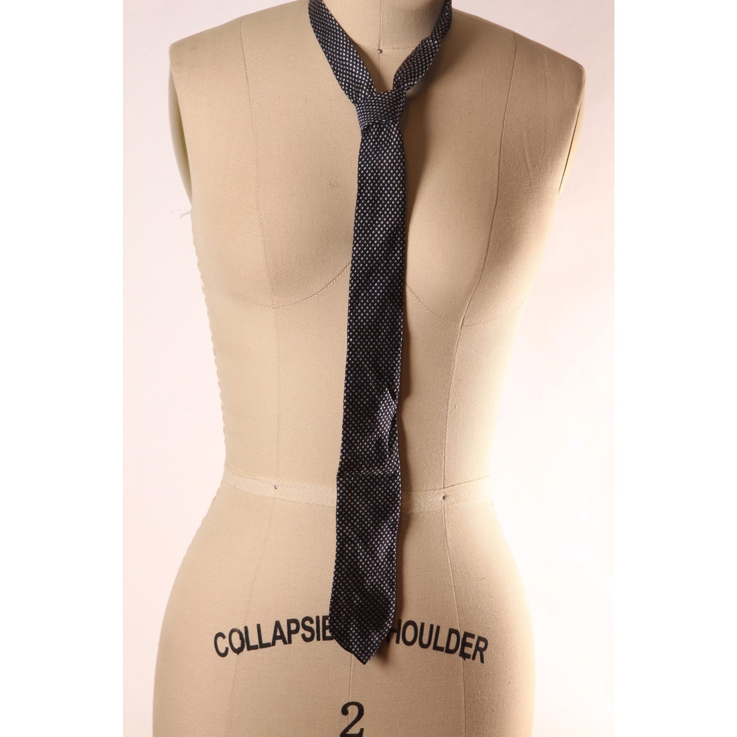 1960s Black and Gray Dot Pattern Necktie Tie
