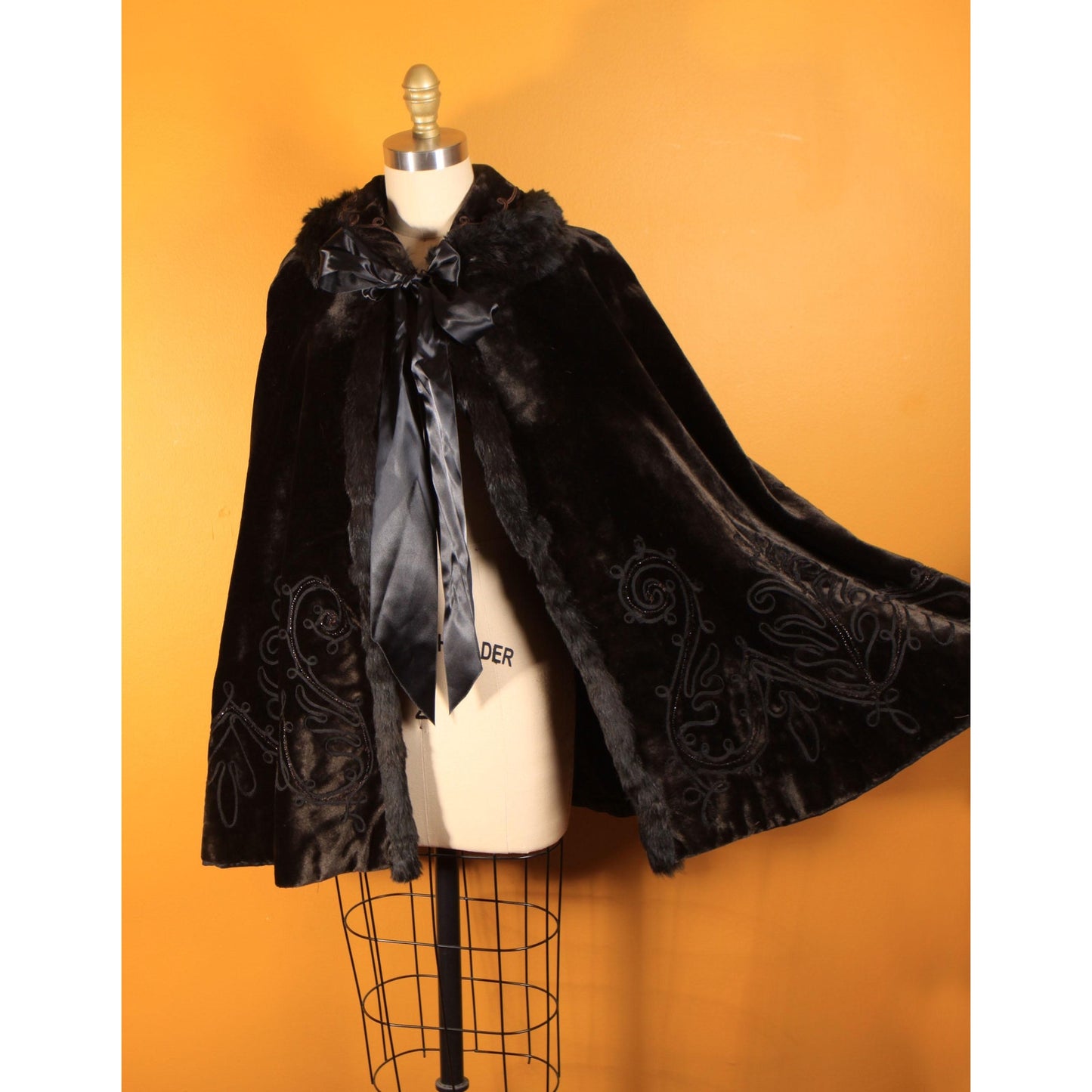 Antique 1800s 1900s Victorian Brown and Black Soutache Fur Trim Cape