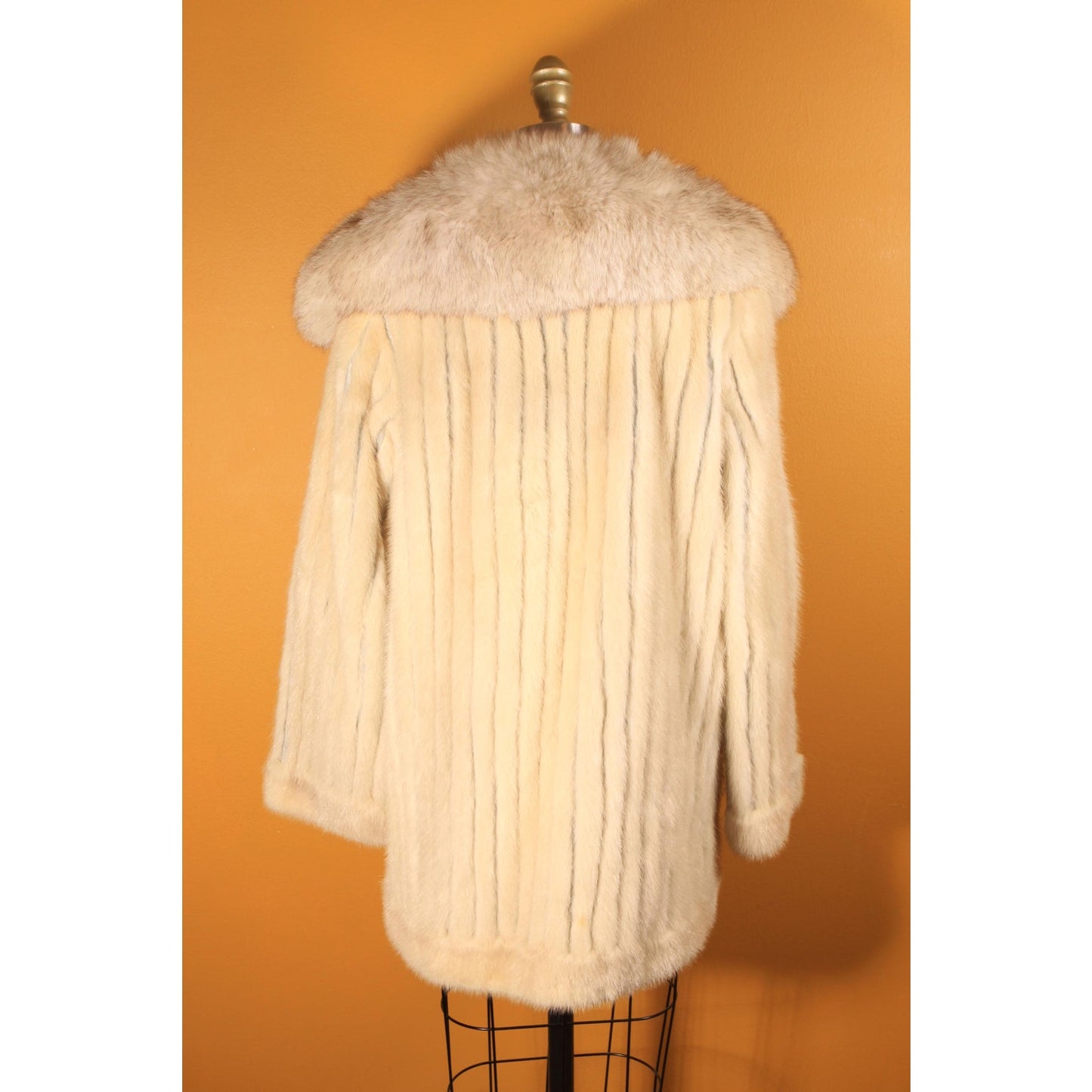 Early 1970s White Mink and White and Gray Fox Fur Collar Long Sleeve Coat -M-L