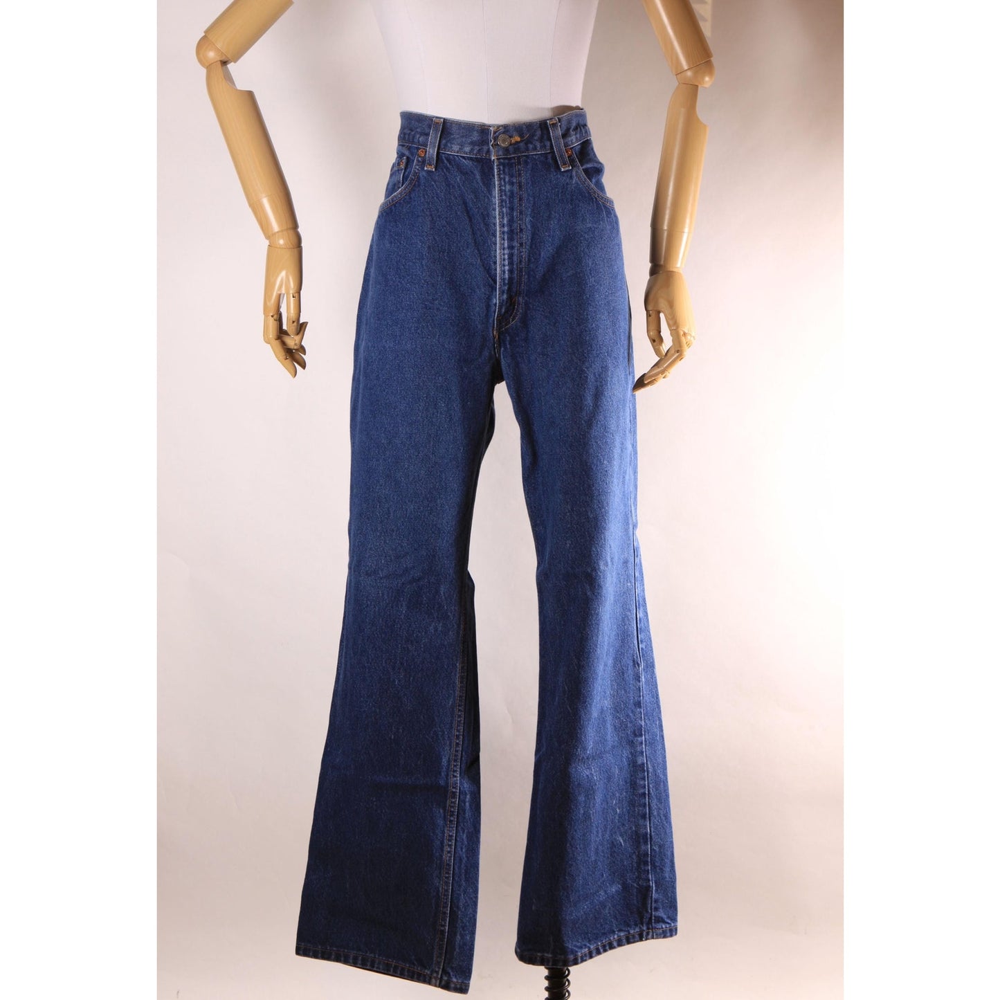 2000s Y2K Blue Denim Blank Red Tab 517 Boot Cut Mens Jeans by Levi's- 38x32