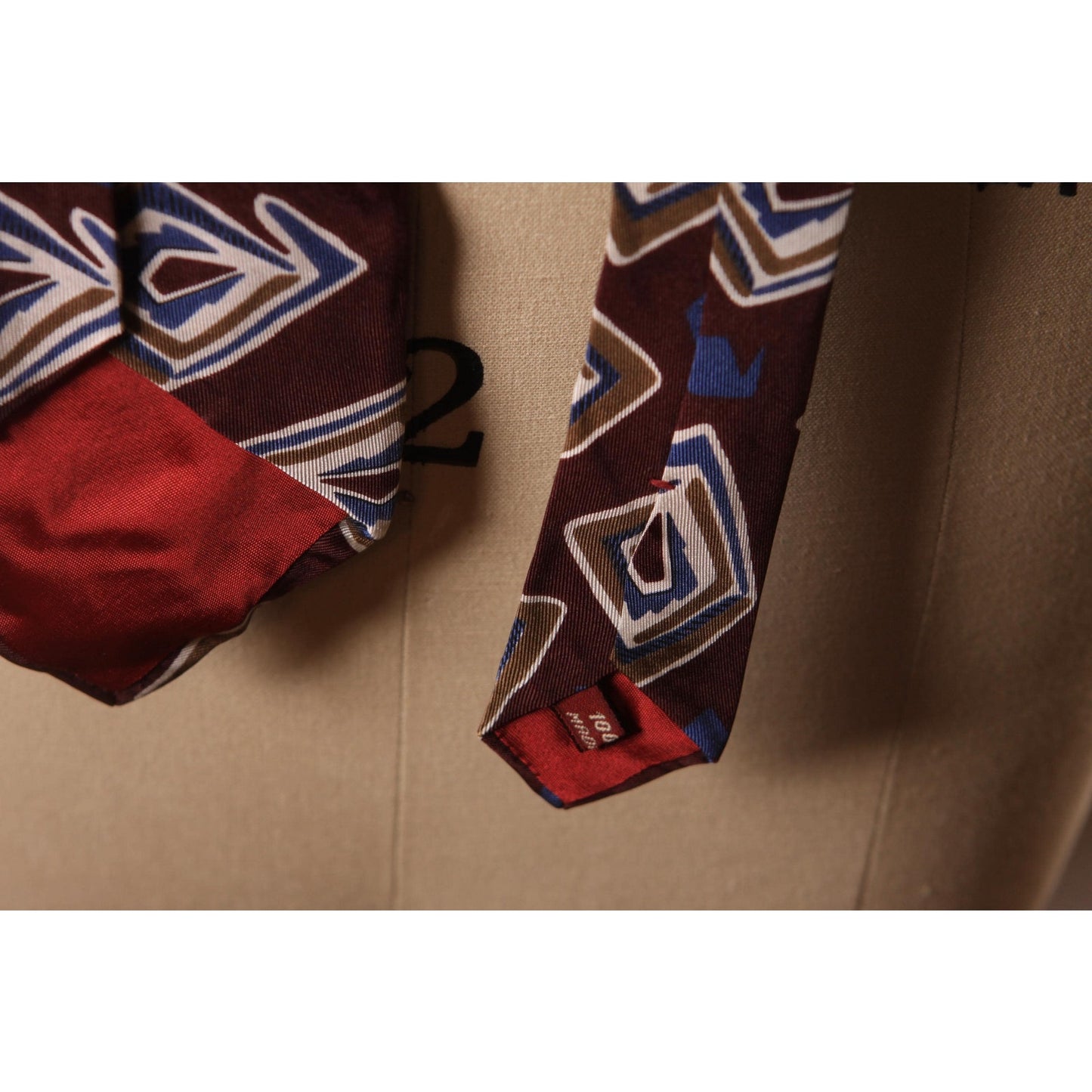 1980s Does 1950s Dark Red and Blue Abstract Necktie Tie by Hunting Horn Classics