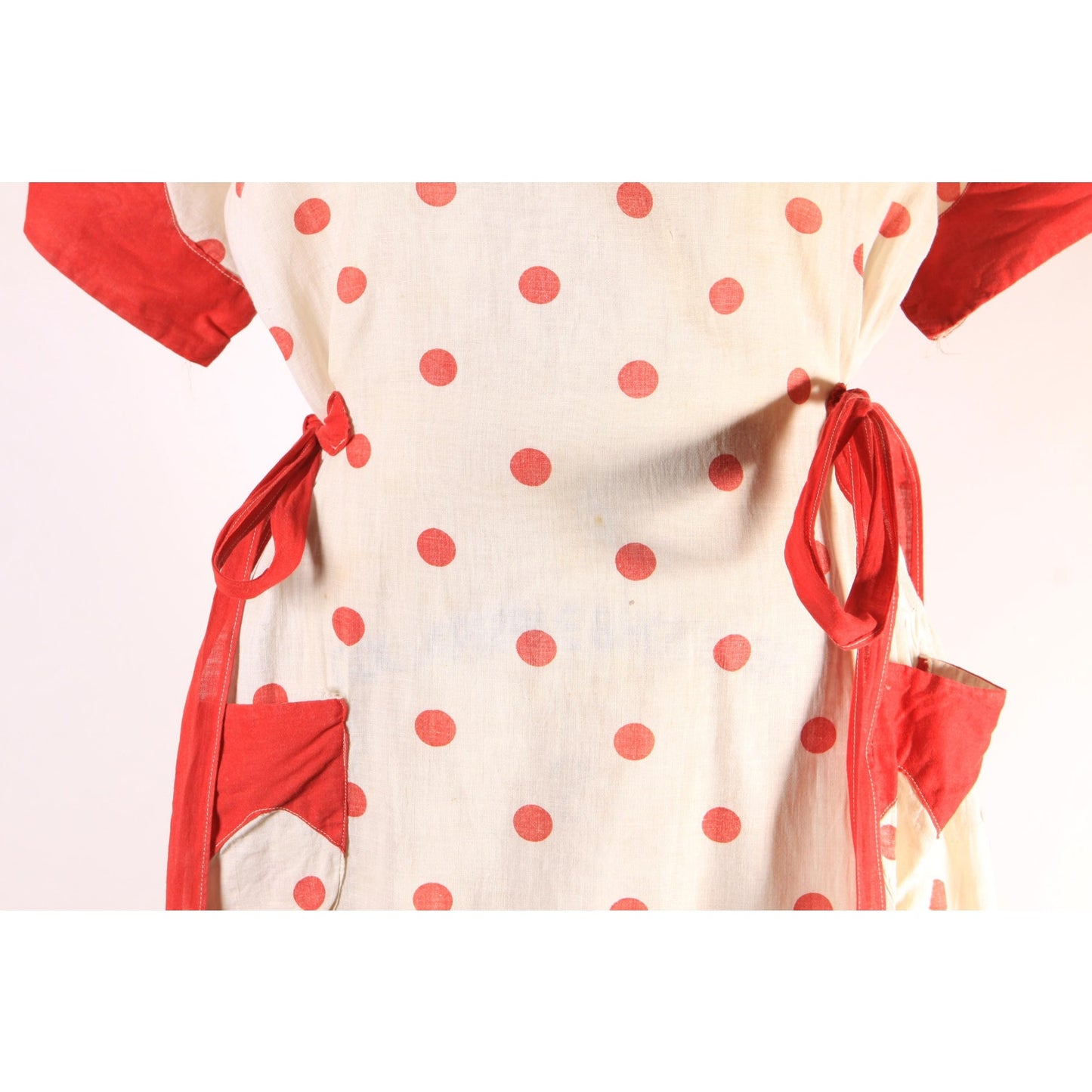 1920s White and Red Polka Dot Feed Sack Bow Tie Sides Short Sleeve Dress -XL