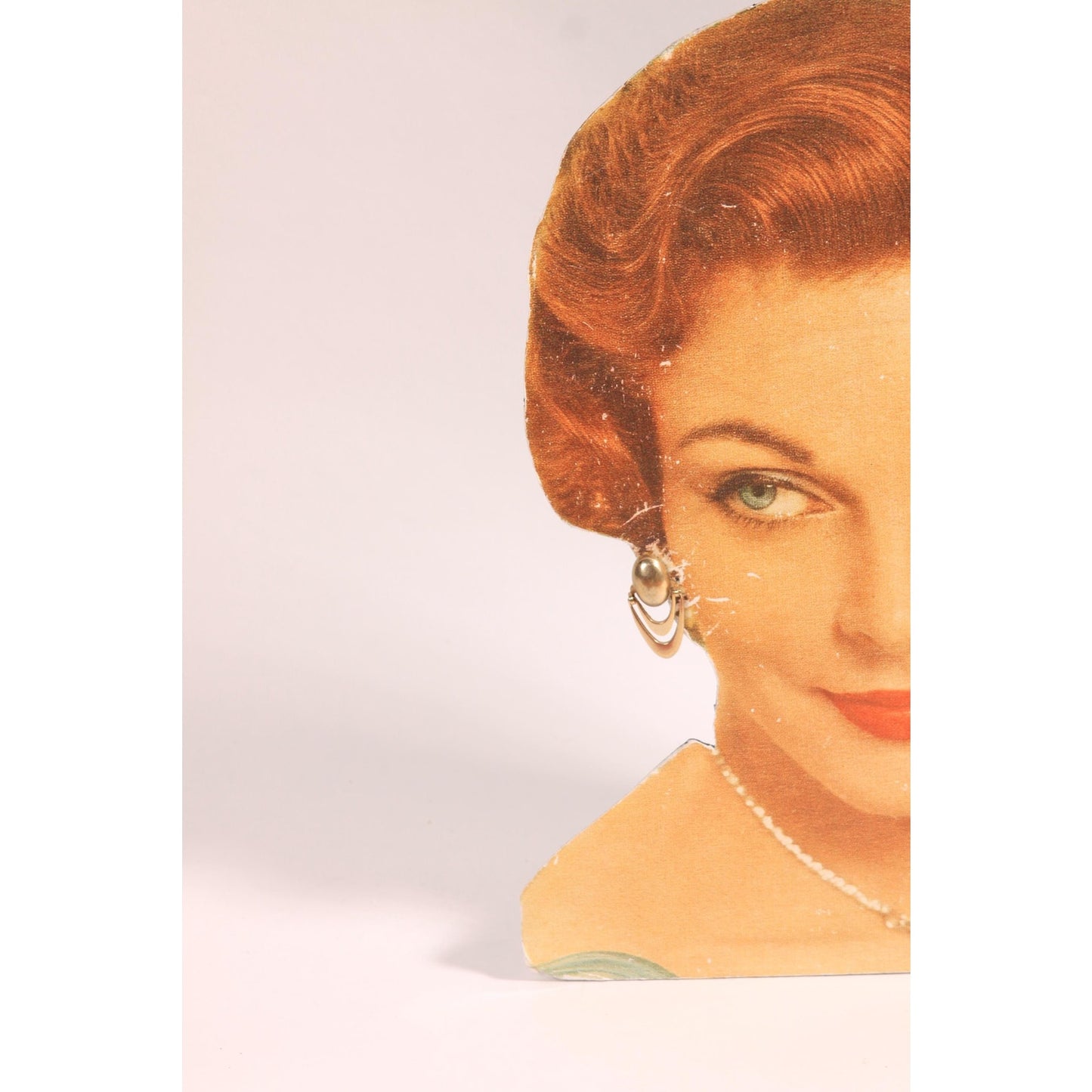 1950s Gold Tone Metal Drape Dangle Screw Back Earrings