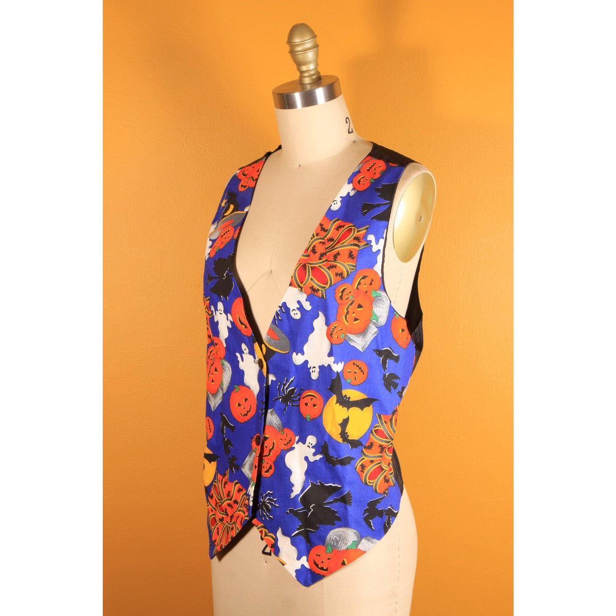 1980s 1990s Blue, Black and Orange Novelty Ghost, Jack-o-Lanterns and Bats Halloween Vest by Ceci -S-M