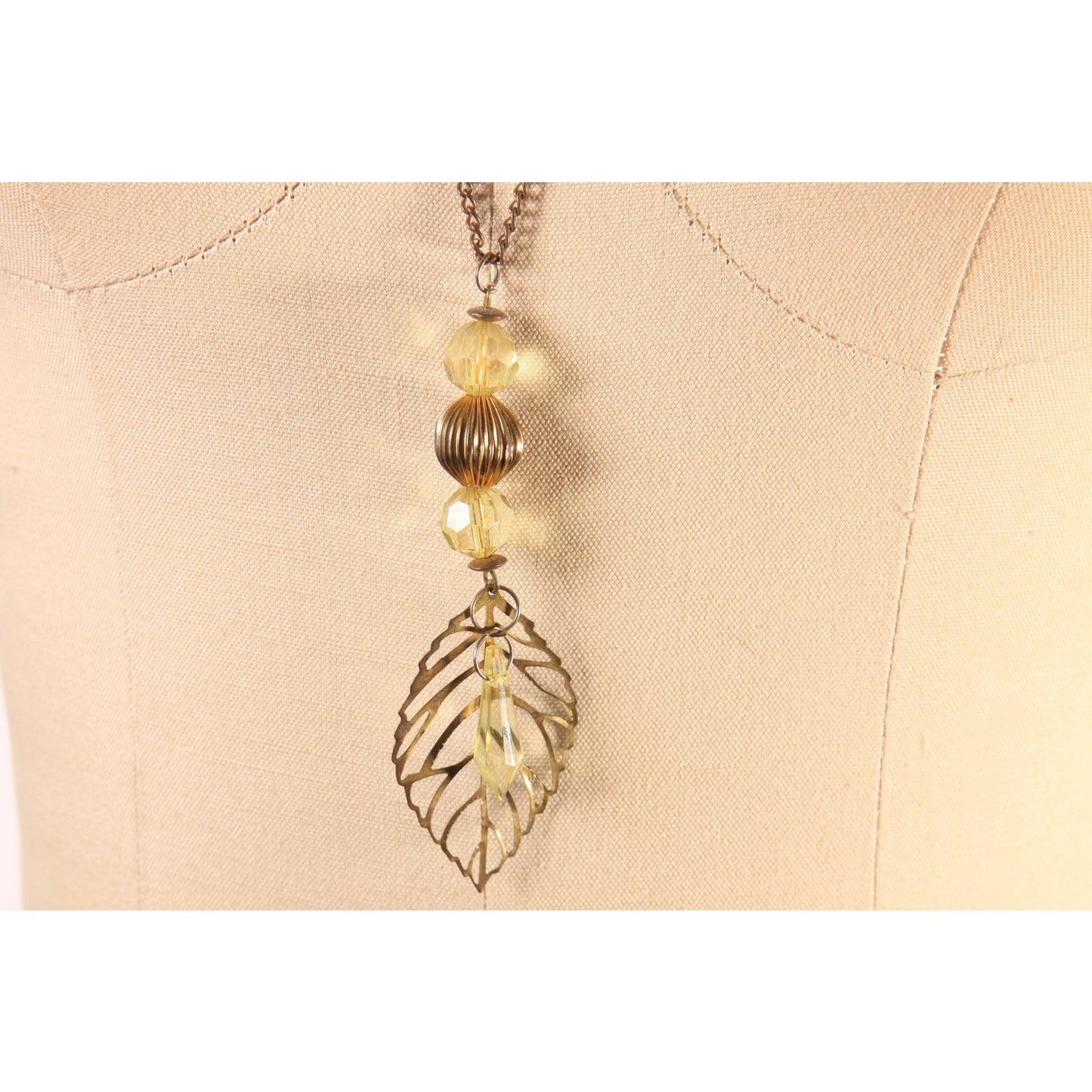 1970s Gold Tone Metal Beaded Leaf Pendant Necklace