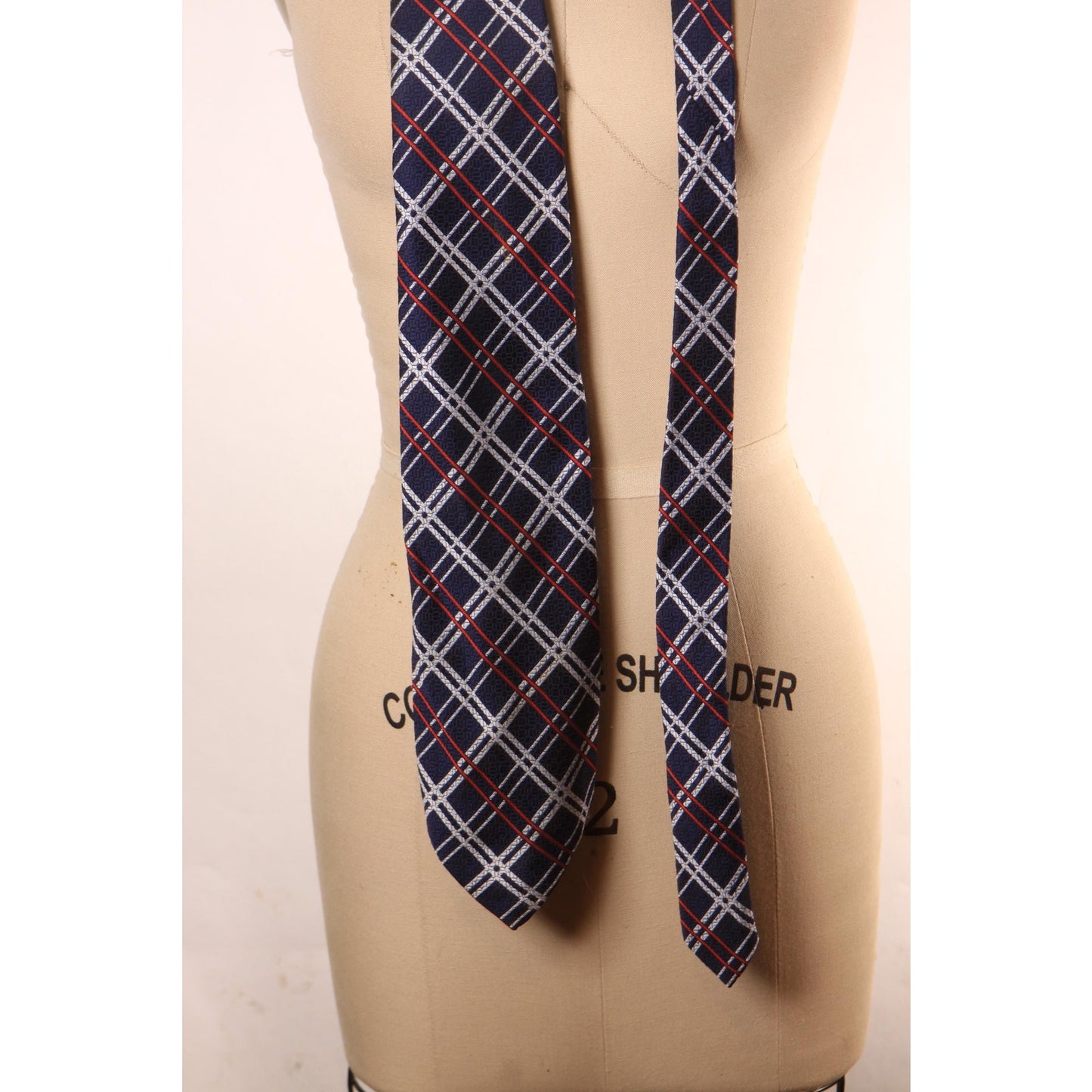 1970s Red, White and Blue Plaid Wide Necktie Tie