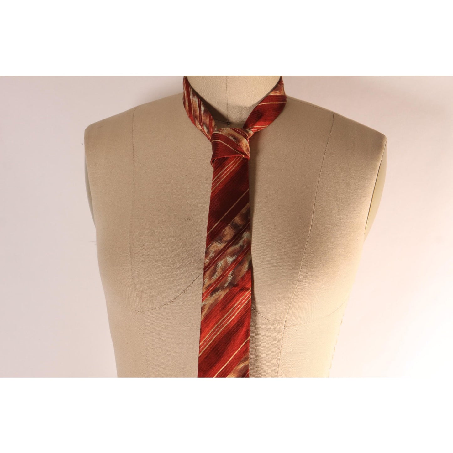 1970s Red, Orange and Cream Striped Abstract Necktie Tie