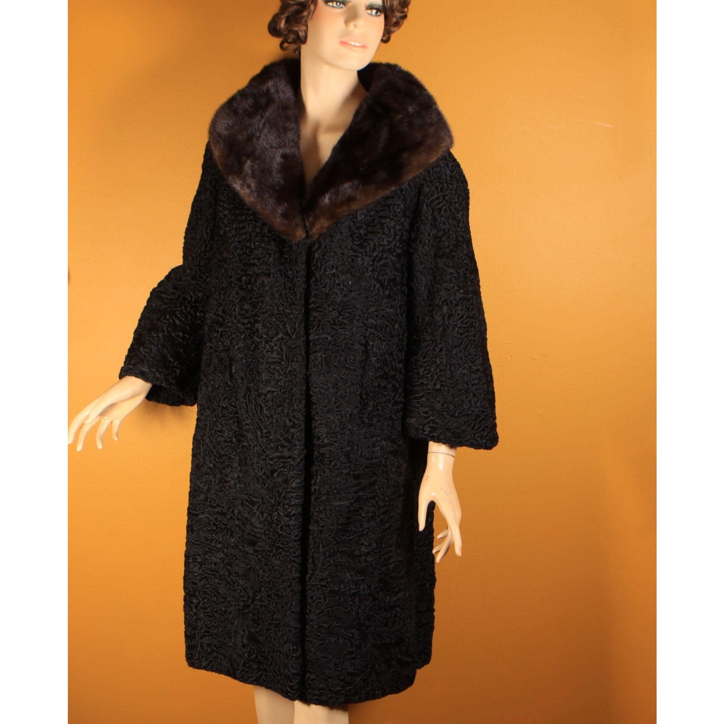1950s Black Persian Lamb Fur and Mink Fur Trim Collar Long Sleeve Coat by Le Don Original Furs -M-L