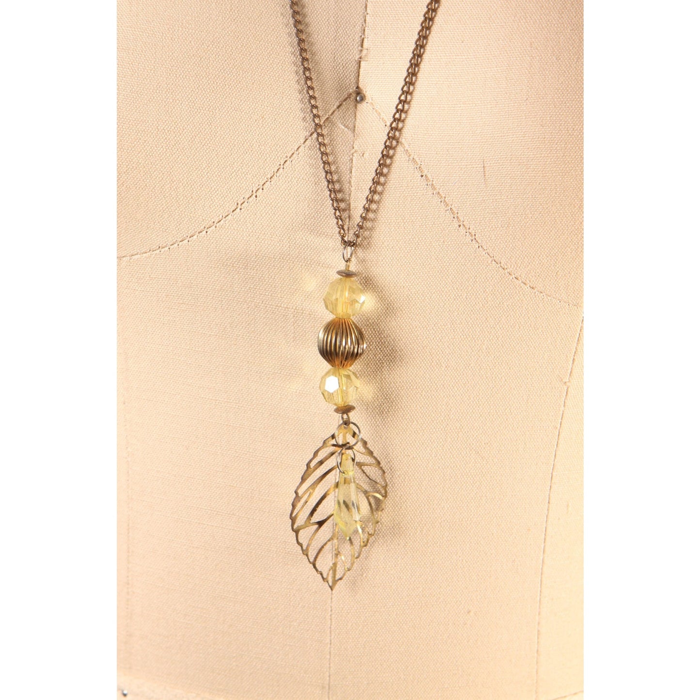 1970s Gold Tone Metal Beaded Leaf Pendant Necklace