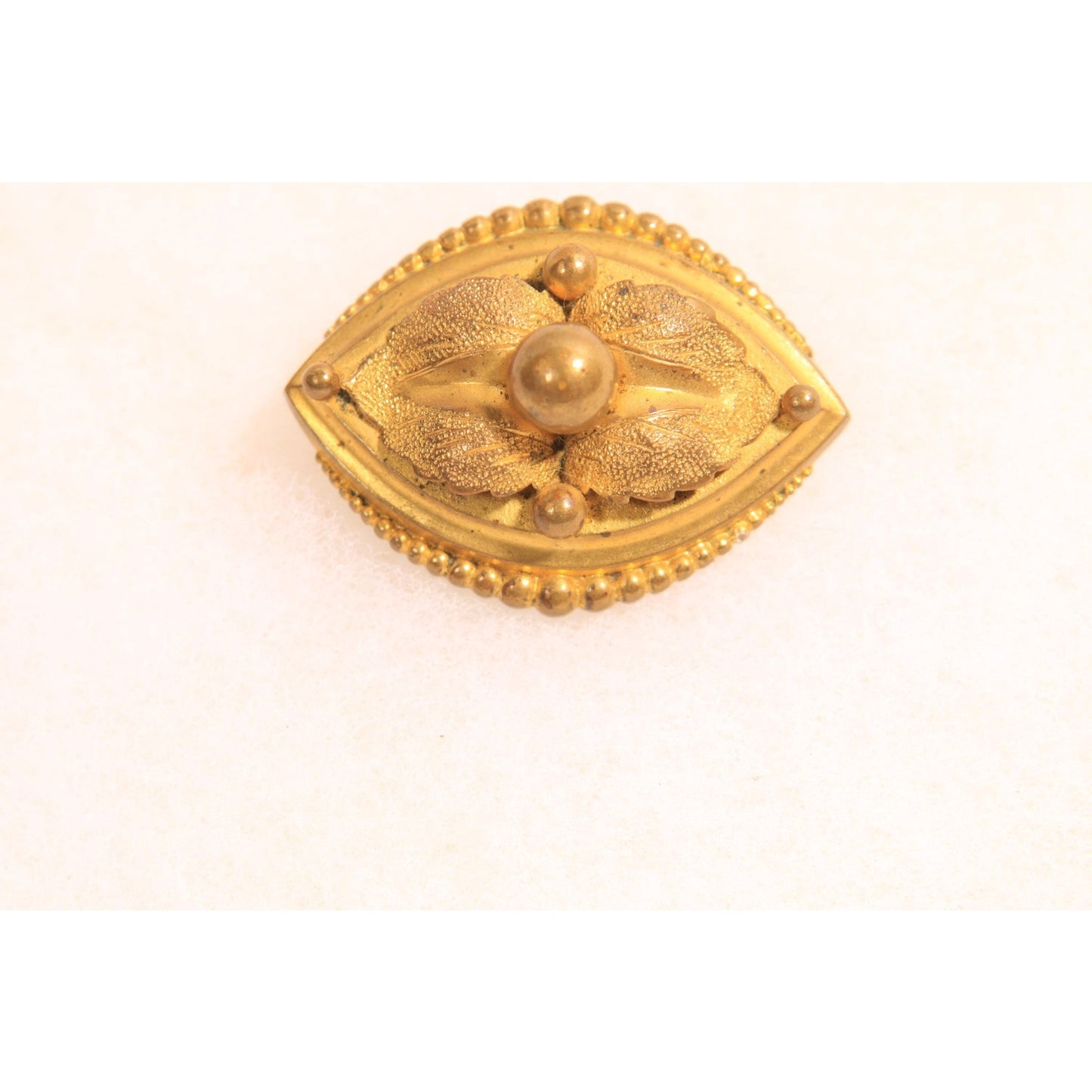Antique Victorian 1800s Gold Tone Metal Oval Brooch