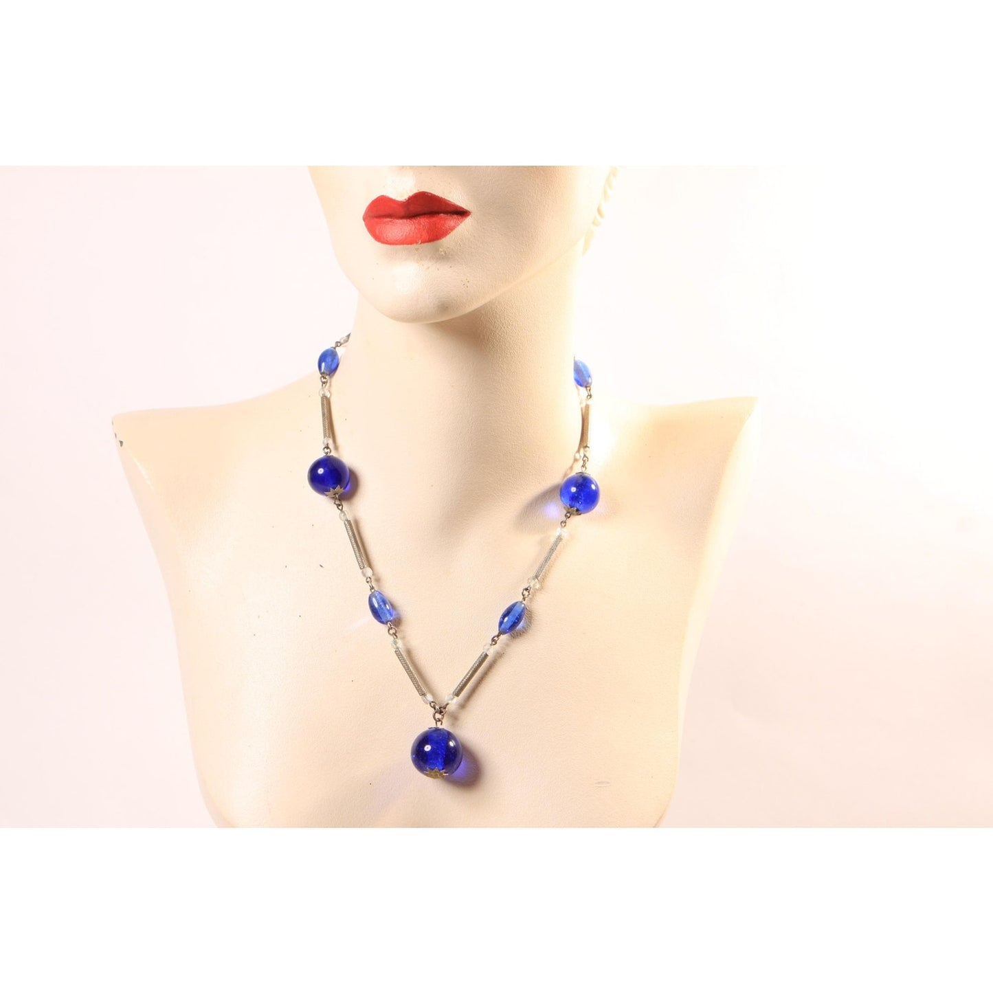 Vintage Clear Blue Glass Orb Circle Drop Pendant Silver Tone Metal Beaded Necklace
