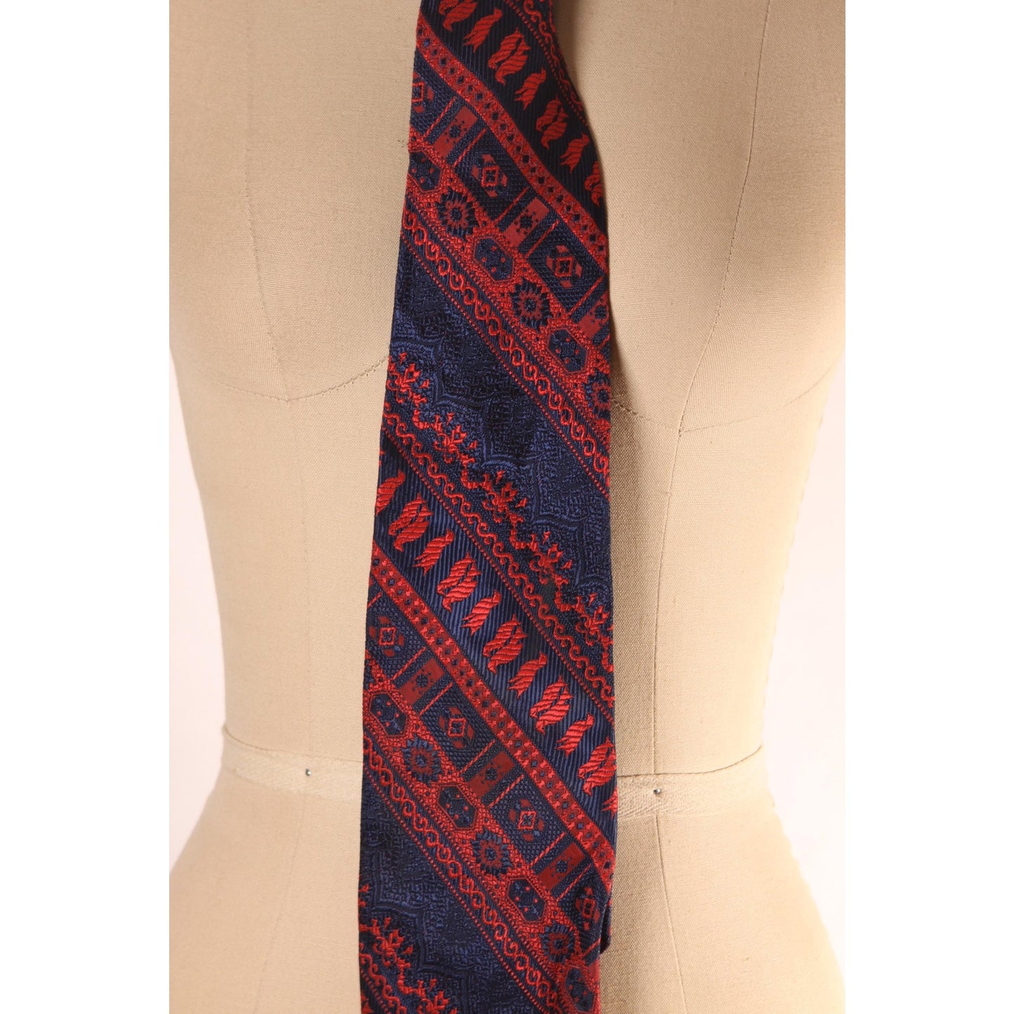 1970s Navy Blue and Red Novelty Penguin Necktie Tie