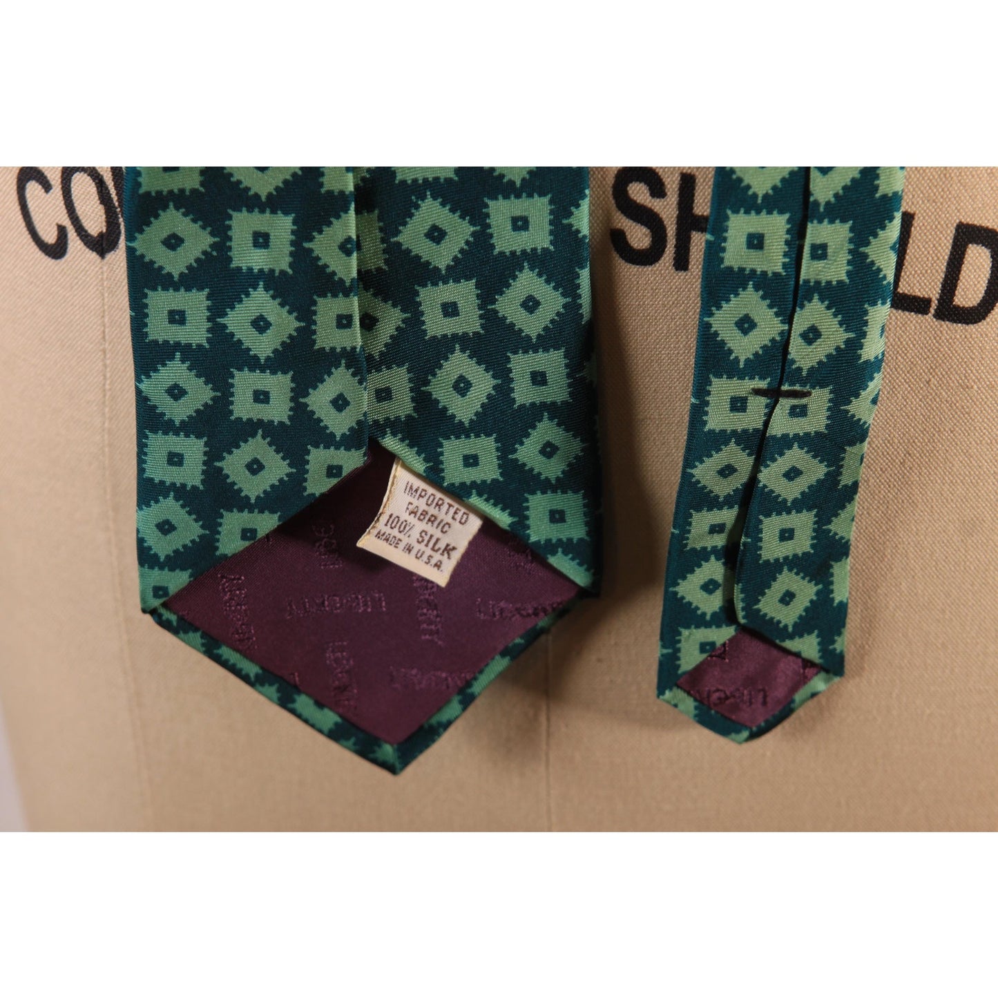 1970s Green Geometric Wide Necktie Tie by Liberty of London