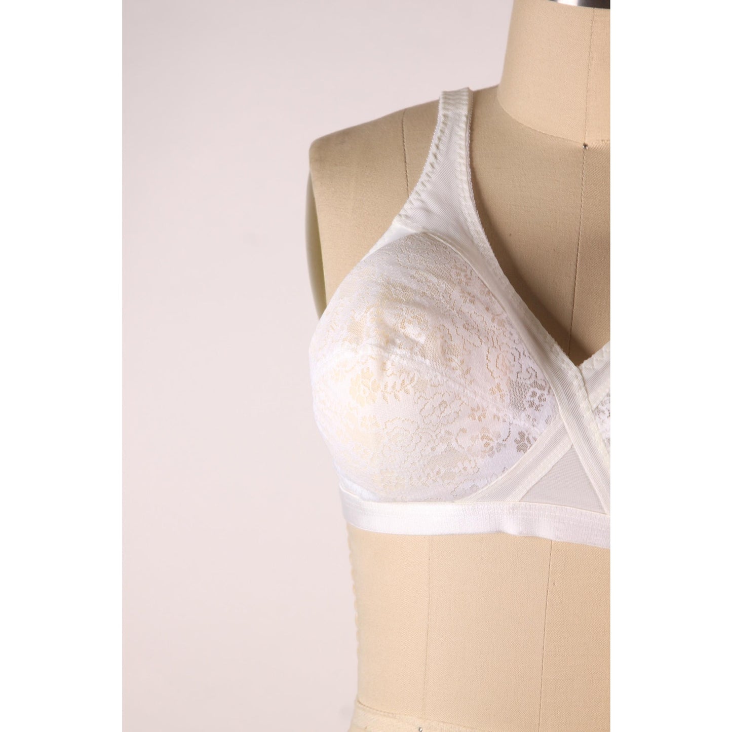 1970s 1980s Sheer White Floral Lace Criss Cross Bra