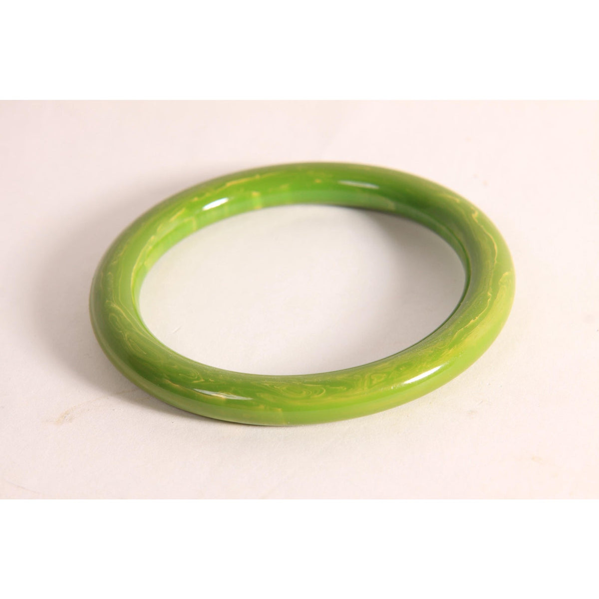 1940s 1950s Creamed Spinach Green and Yellow End of Day Bakelite Bangle Bracelet
