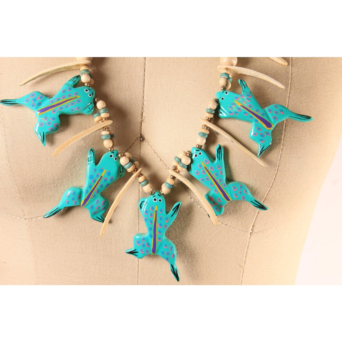 1980s Cream and Blue Green Novelty Wood Carved Frog Beaded Necklace