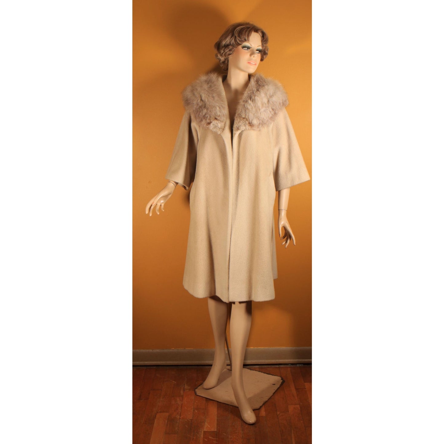 1950s Cream Tan Bracelet Sleeve Fox Fur Collar Swing Coat by Marce Original -M-L