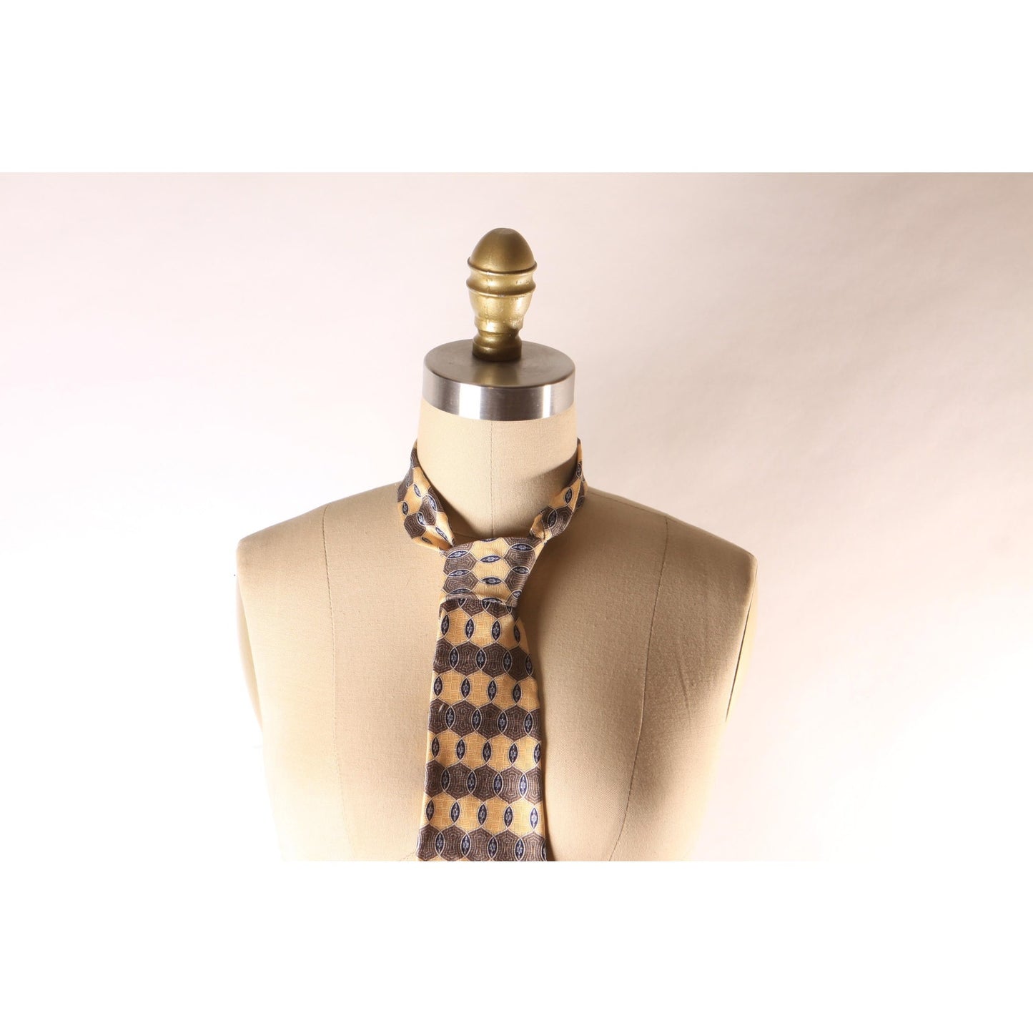 1990s Tan and Brown Patterned Necktie by Geoffrey Beene