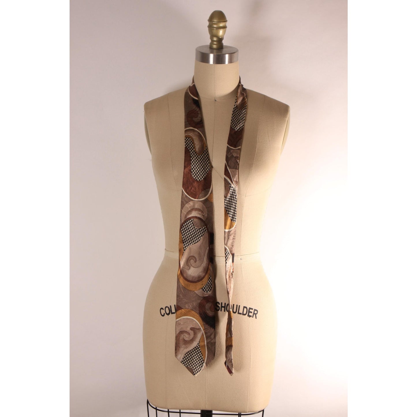 1980s Tan, Black and White Abstract Geometric Houndstooth Necktie Tie by Azia Collection