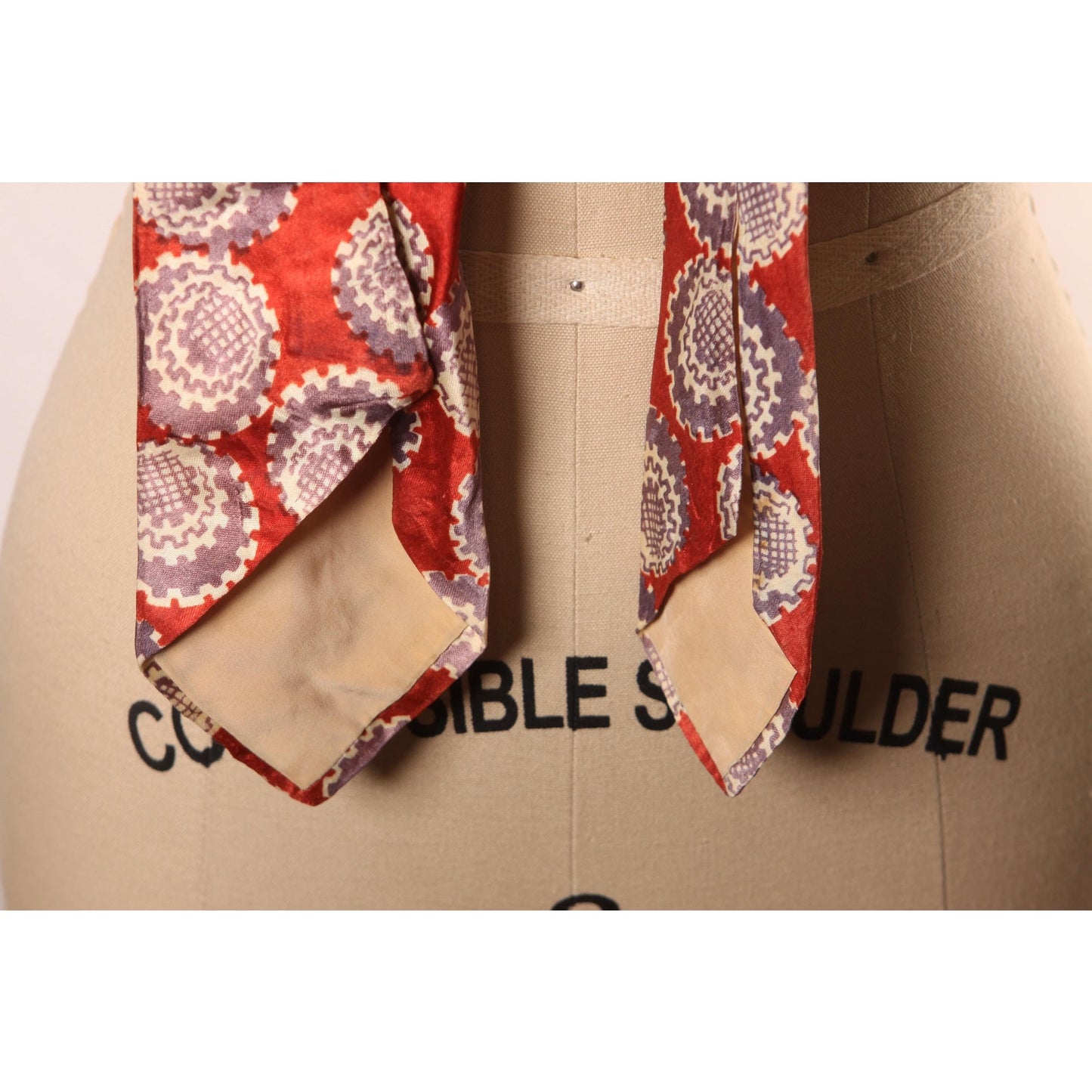 1950s Red, White and Purple Gray Cogs and Gears Novelty Print Necktie Tie