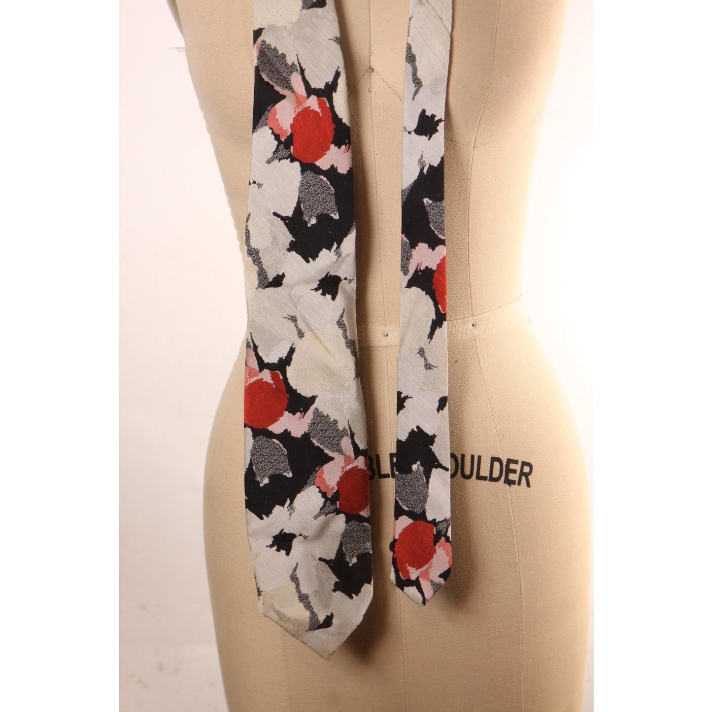 1970s Gray, White, Black and Red Floral Wide Necktie Tie by Pauline Trigere