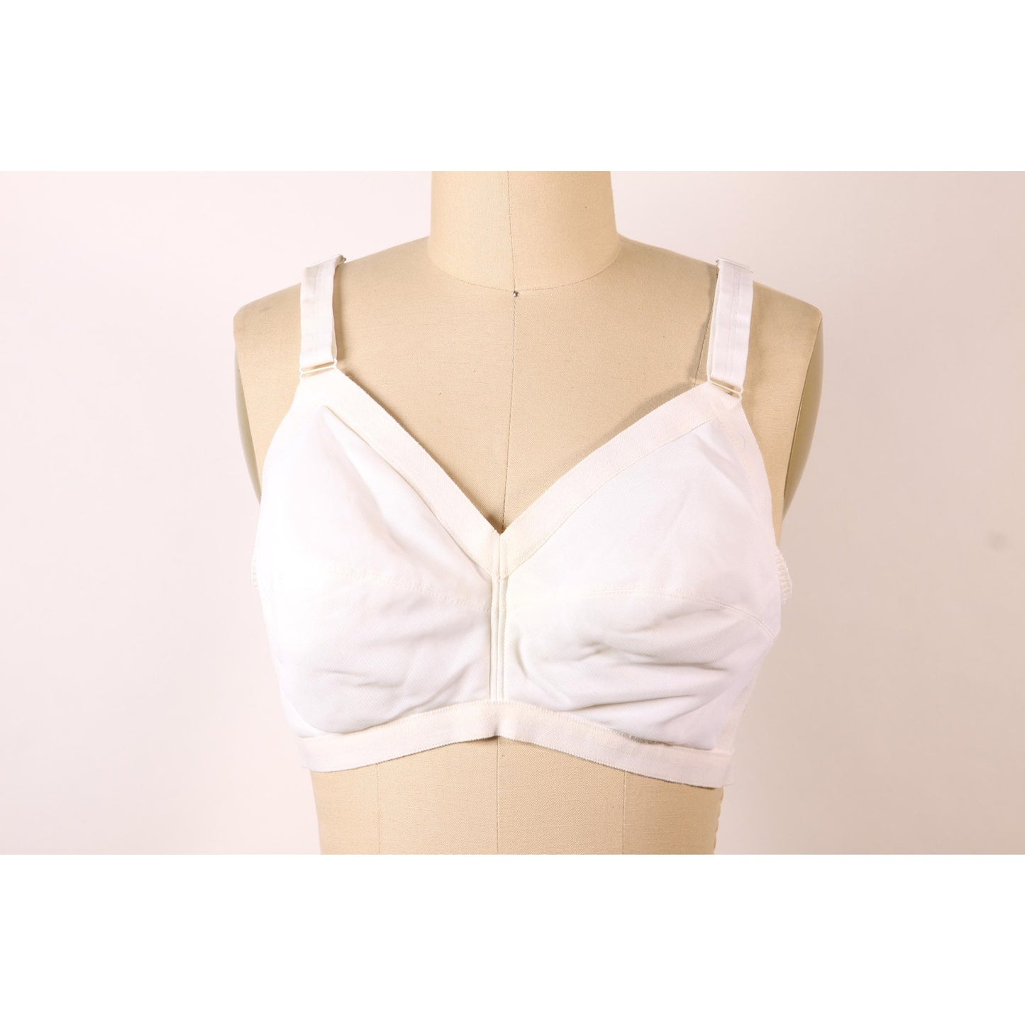 1970s White Seamed Cup Bra