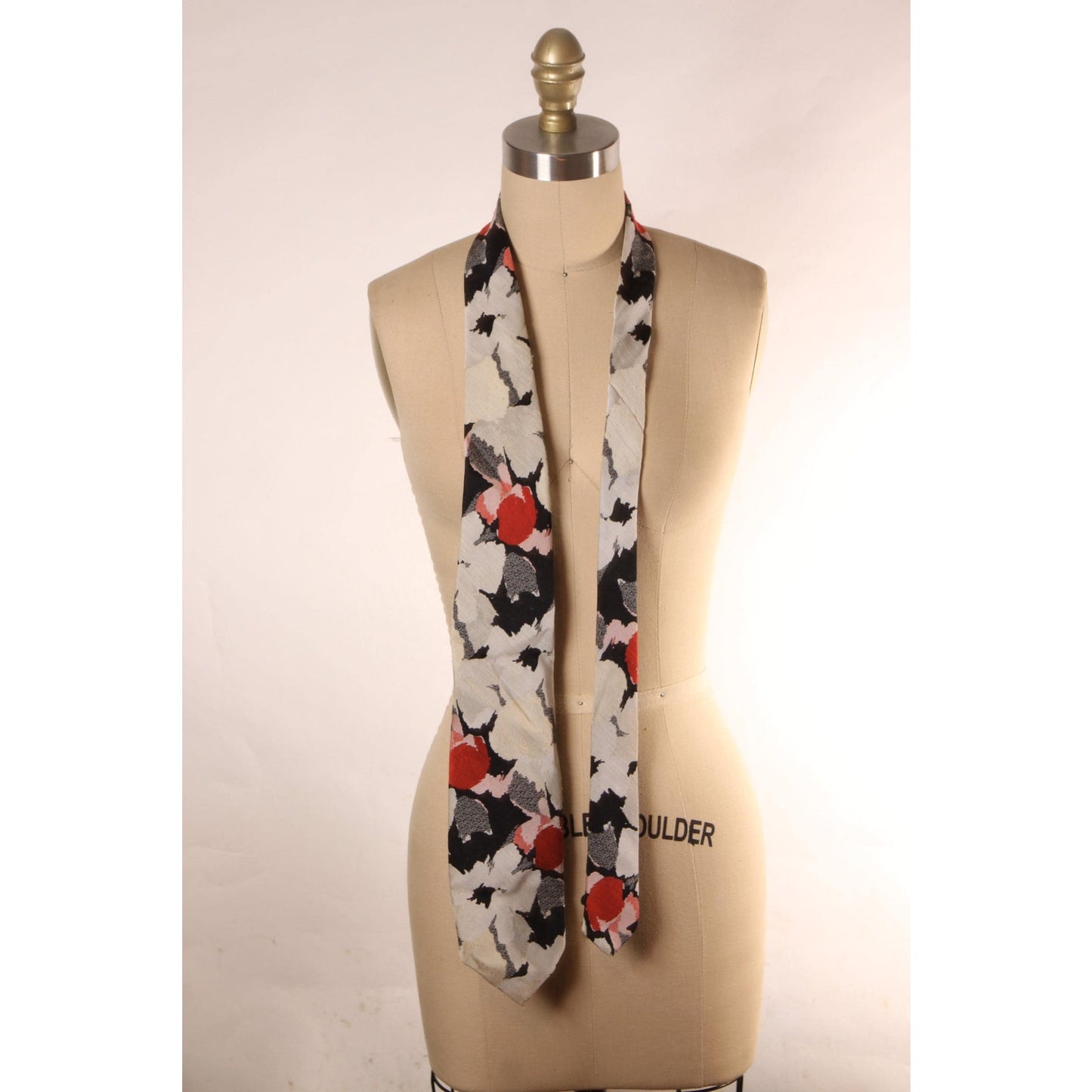 1970s Gray, White, Black and Red Floral Wide Necktie Tie by Pauline Trigere