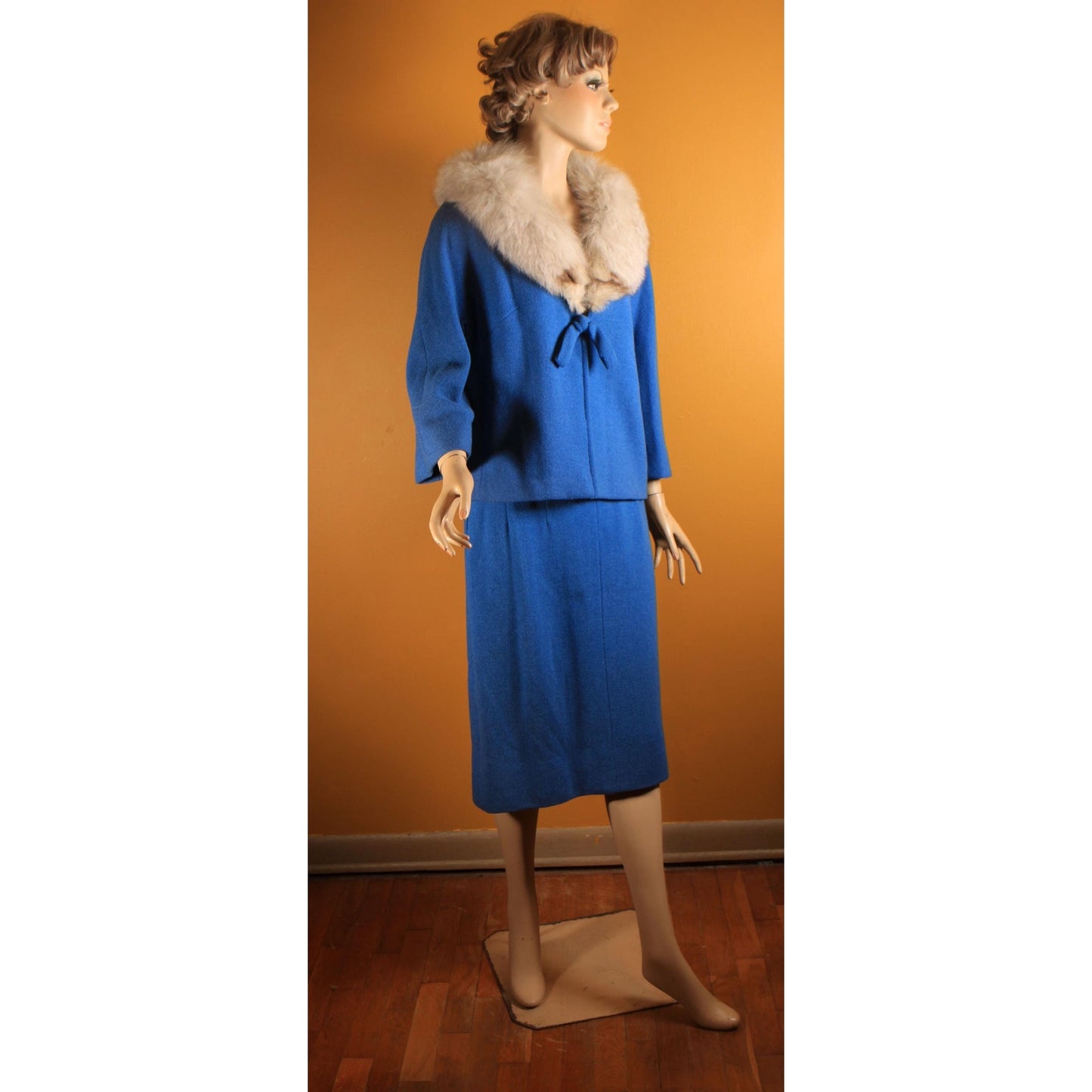 Early 1960s Blue Bracelet Sleeve Fox Fur Collar Jacket with Matching Pencil Skirt Suit Two Piece Outfit by Lilli Ann -1XL