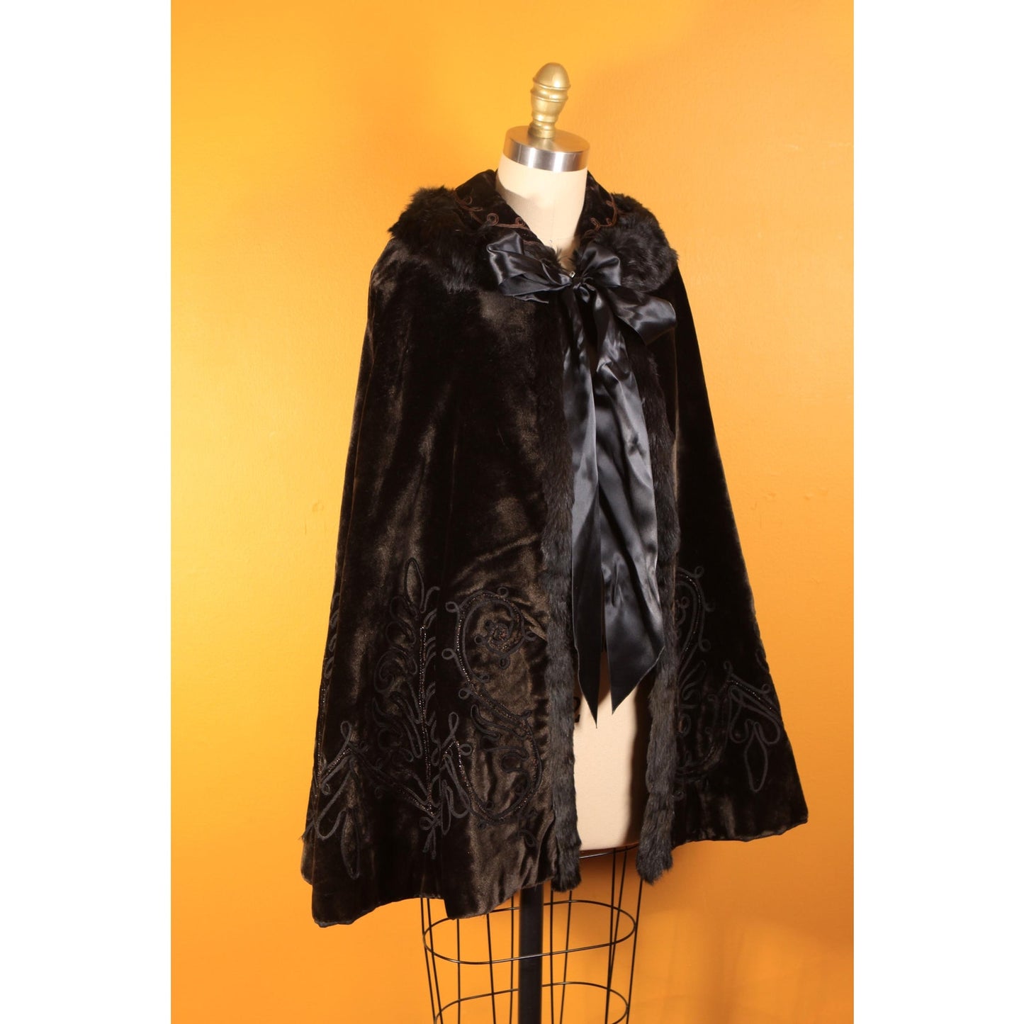 Antique 1800s 1900s Victorian Brown and Black Soutache Fur Trim Cape