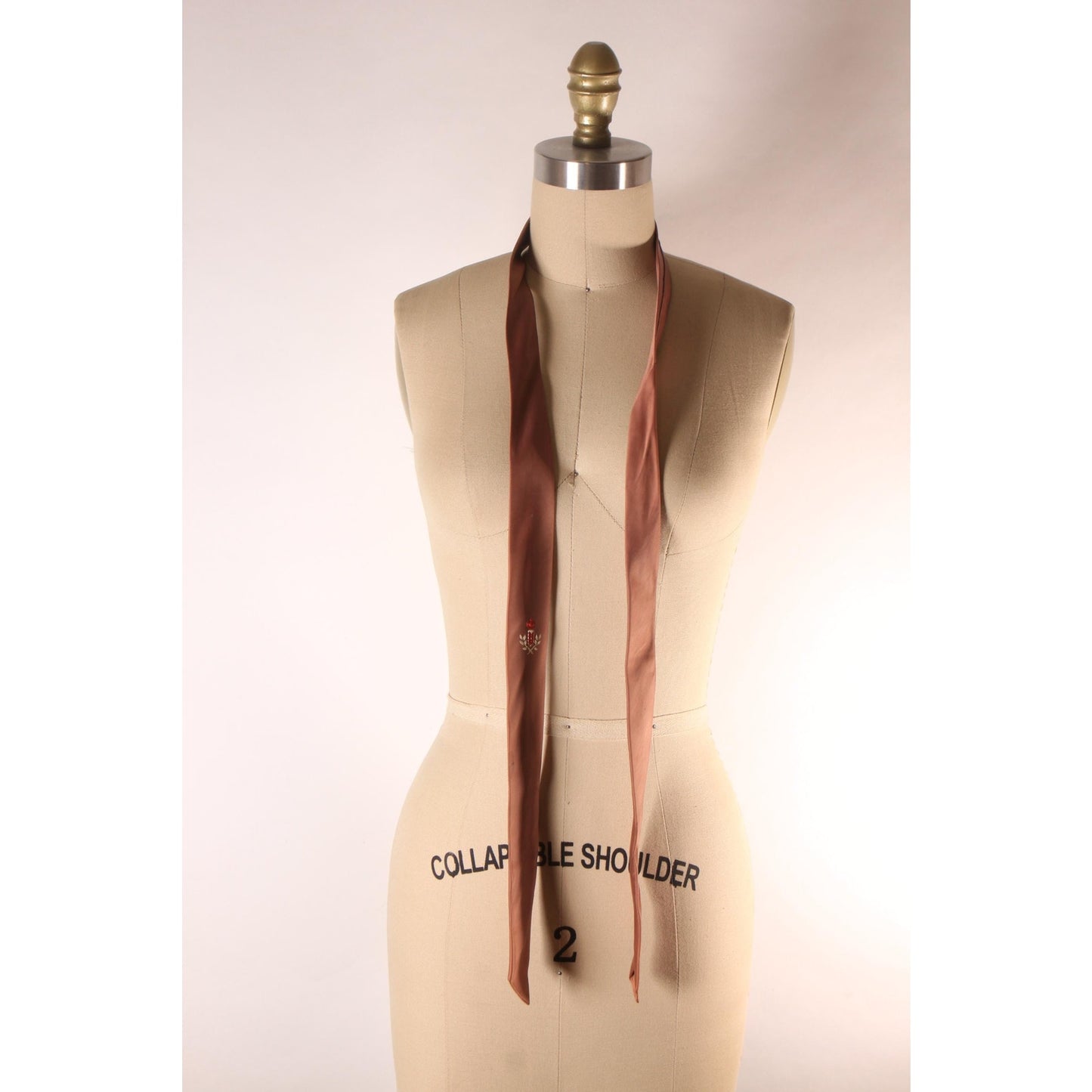 1950s 1960s Brown Crest Necktie Tie