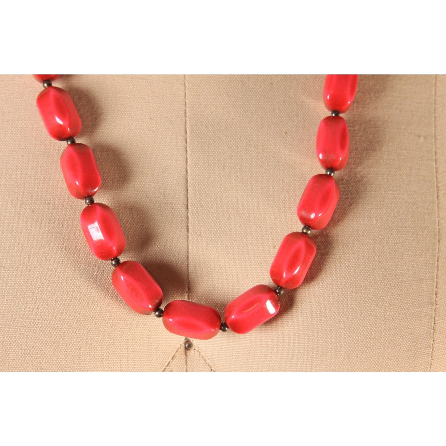 1970s Red Chunky Beaded Necklace