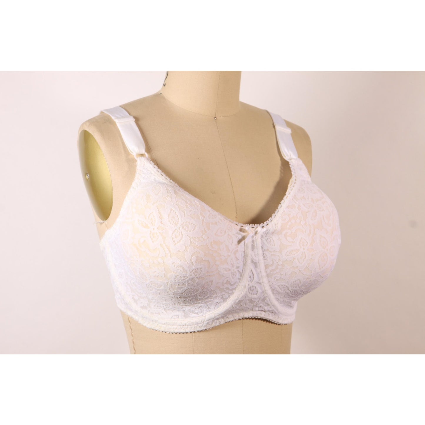1980s Sheer White Floral Lace Bow Detail Bra by Bali-40D