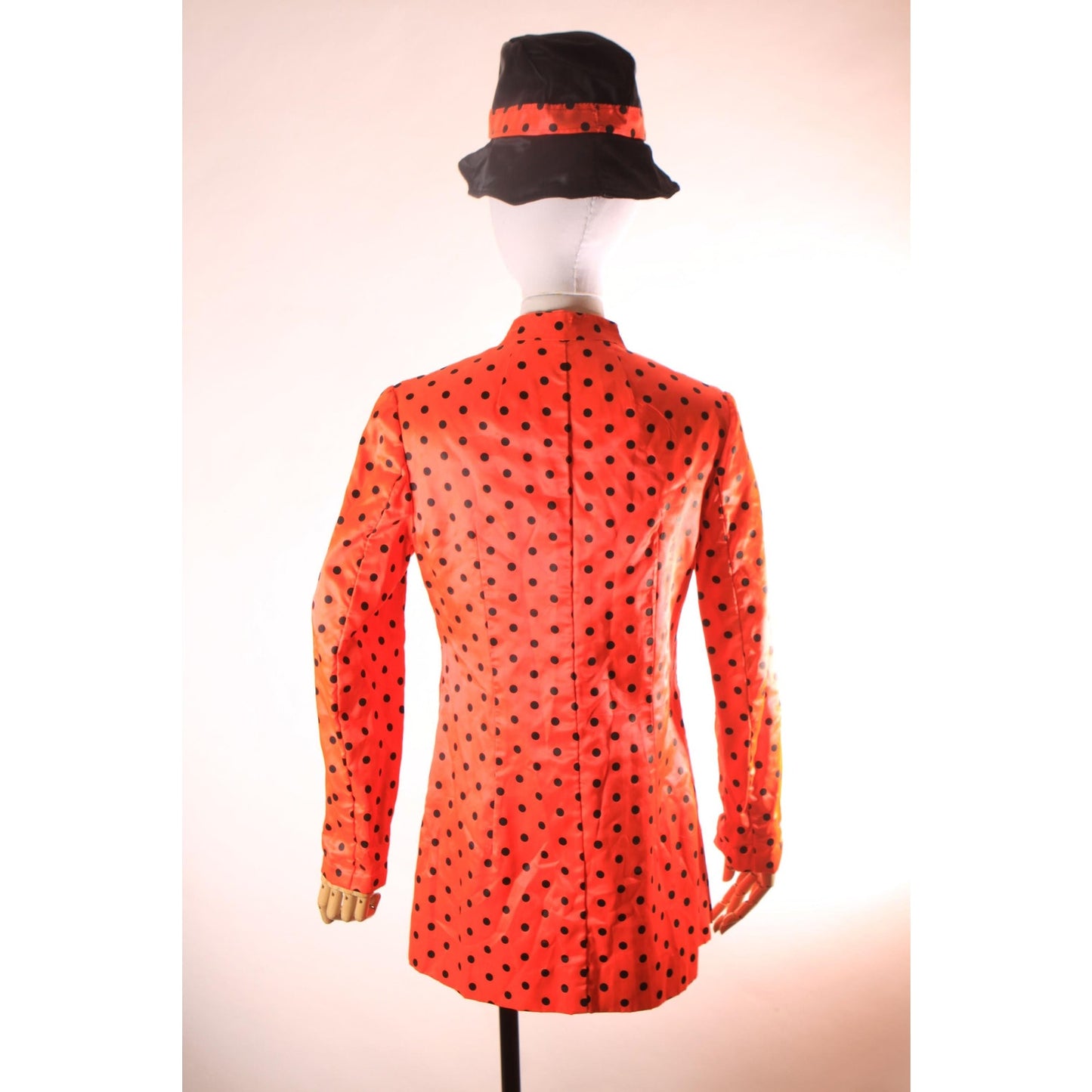 1970s 1980s Hot Pink and Black Satin Polka Dot Long Sleeve Button Down Blouse Jacket with Matching Hat Costume -L
