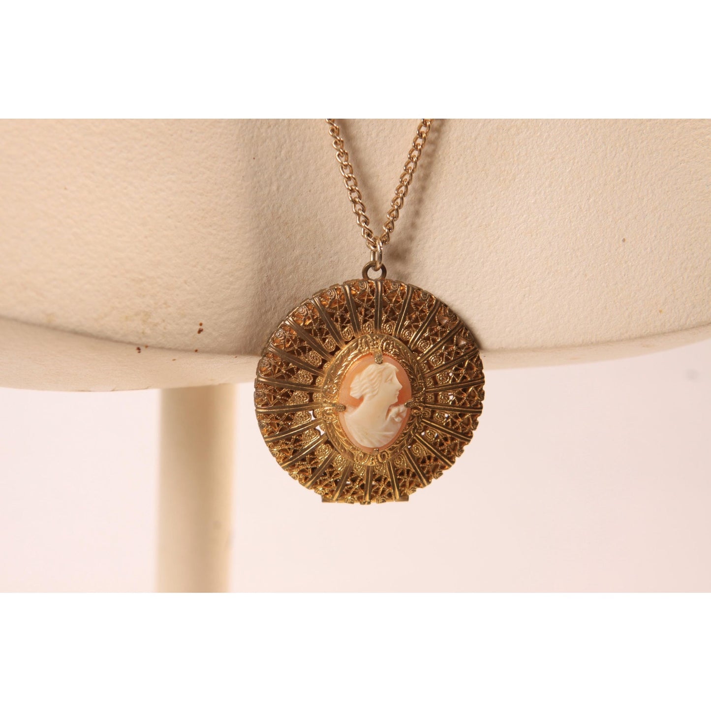 1970s Gold Tone Metal Pink and Cream Cameo Locket Pendant Necklace