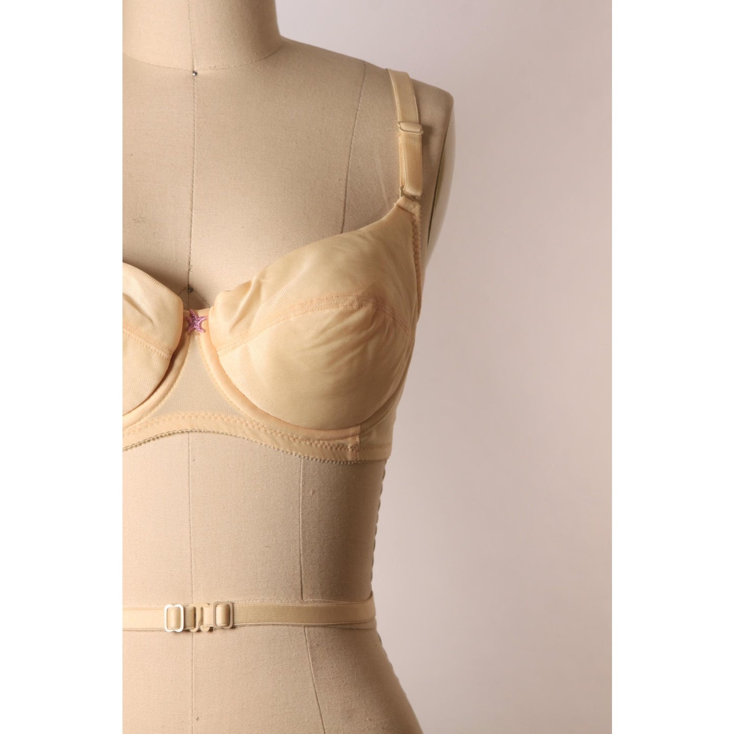 1970s Beige Skin Tone Wrap Around Strap Low Cut Back Criss Cross Padded Bra by Fredericks of Hollywood-36B