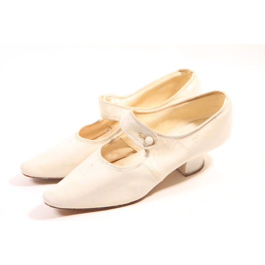 Antique 1900s 1910s Edwardian Cream White Pointed Toe Wedding High Heel Pumps Shoes